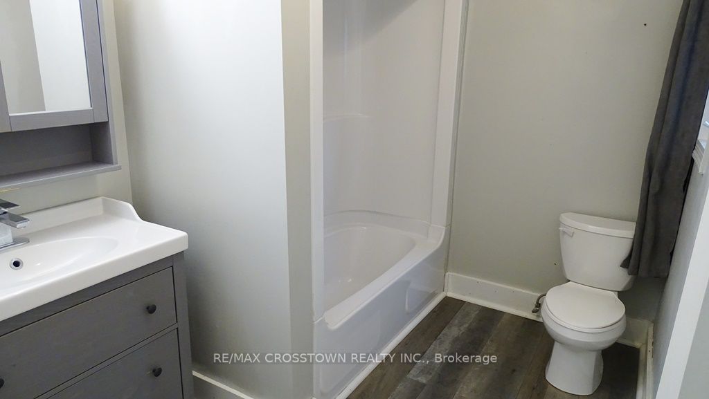 39 Grove Street W Property Photo 12