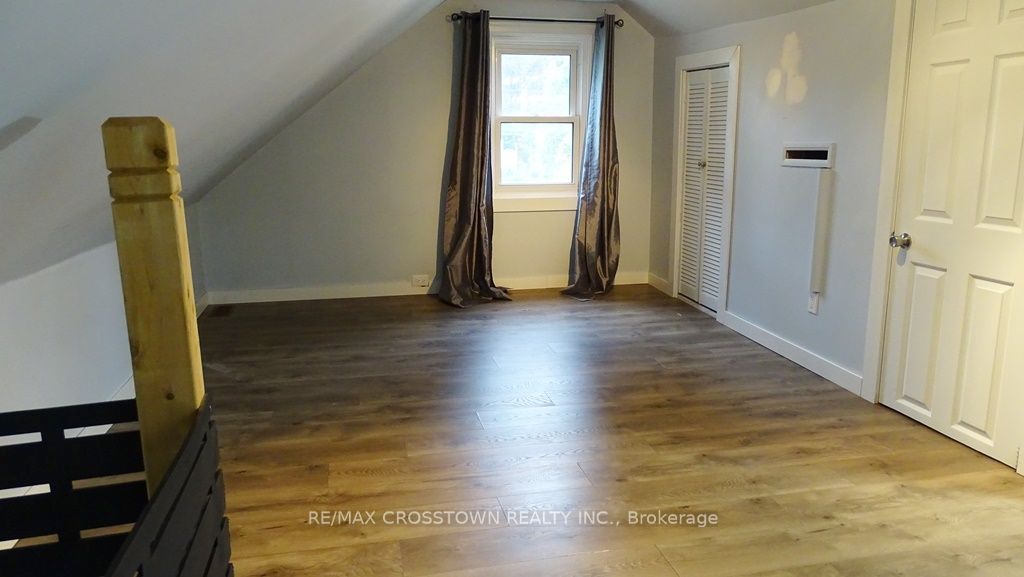 39 Grove Street W Property Photo 14