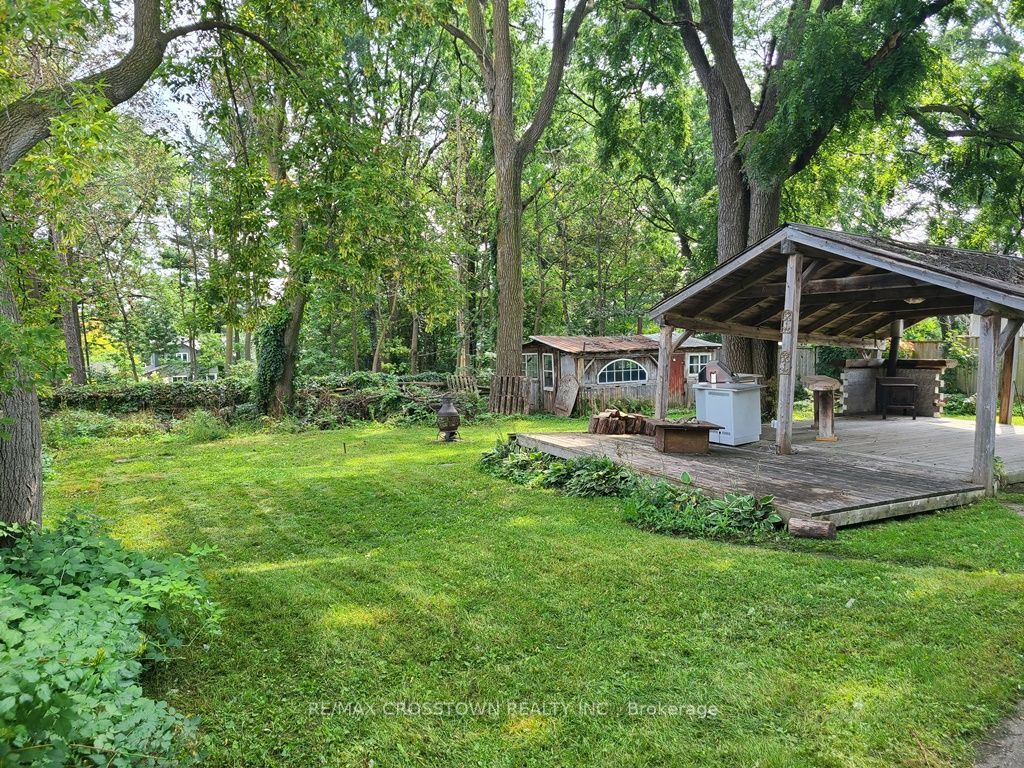 39 Grove Street W Property Photo 17