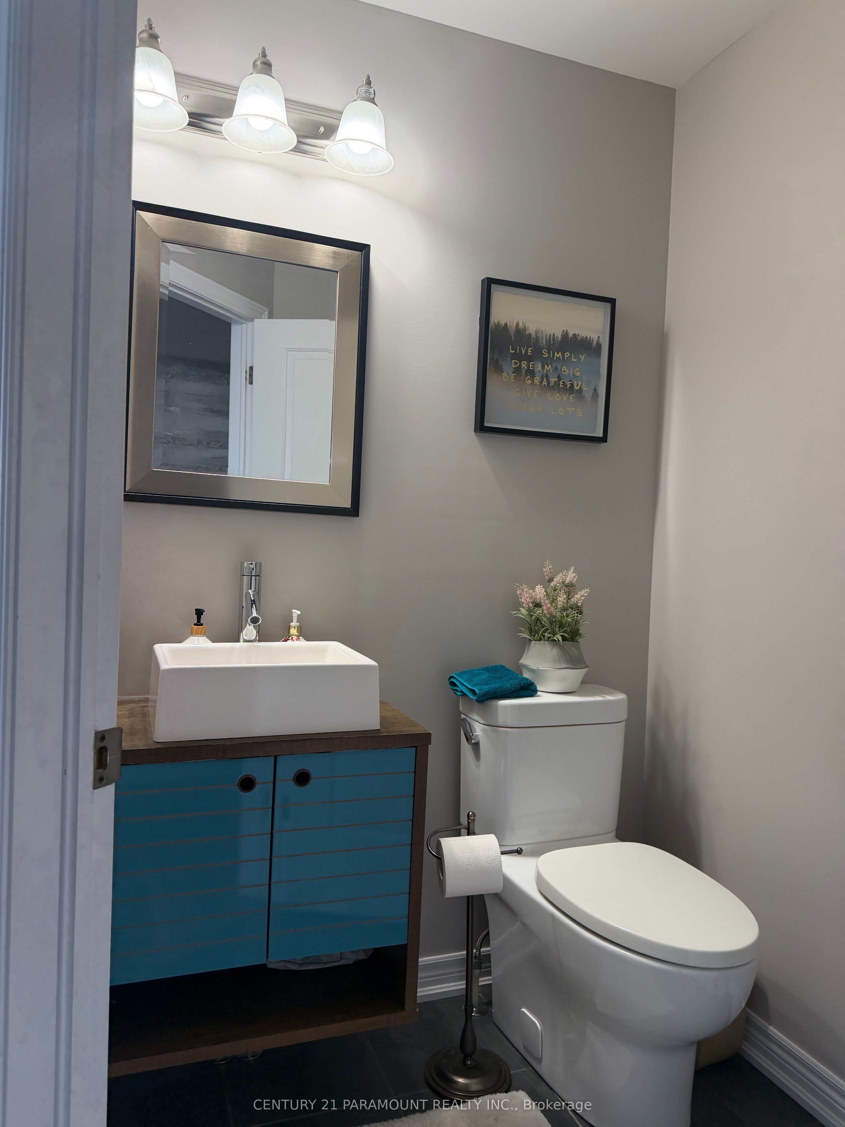 15 Portland Street Property Photo 16