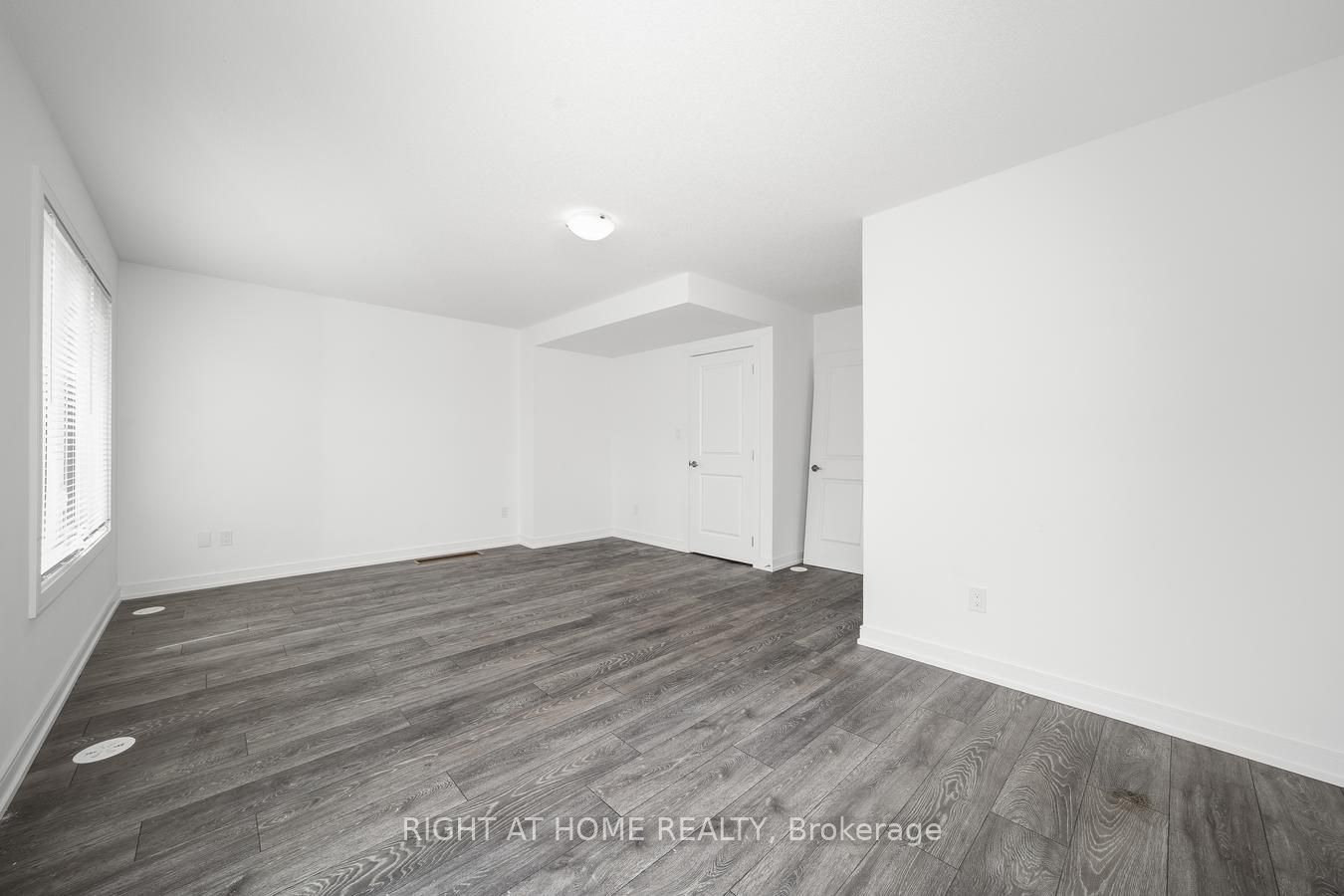 6 Blue Forest Crescent Property Photo 6