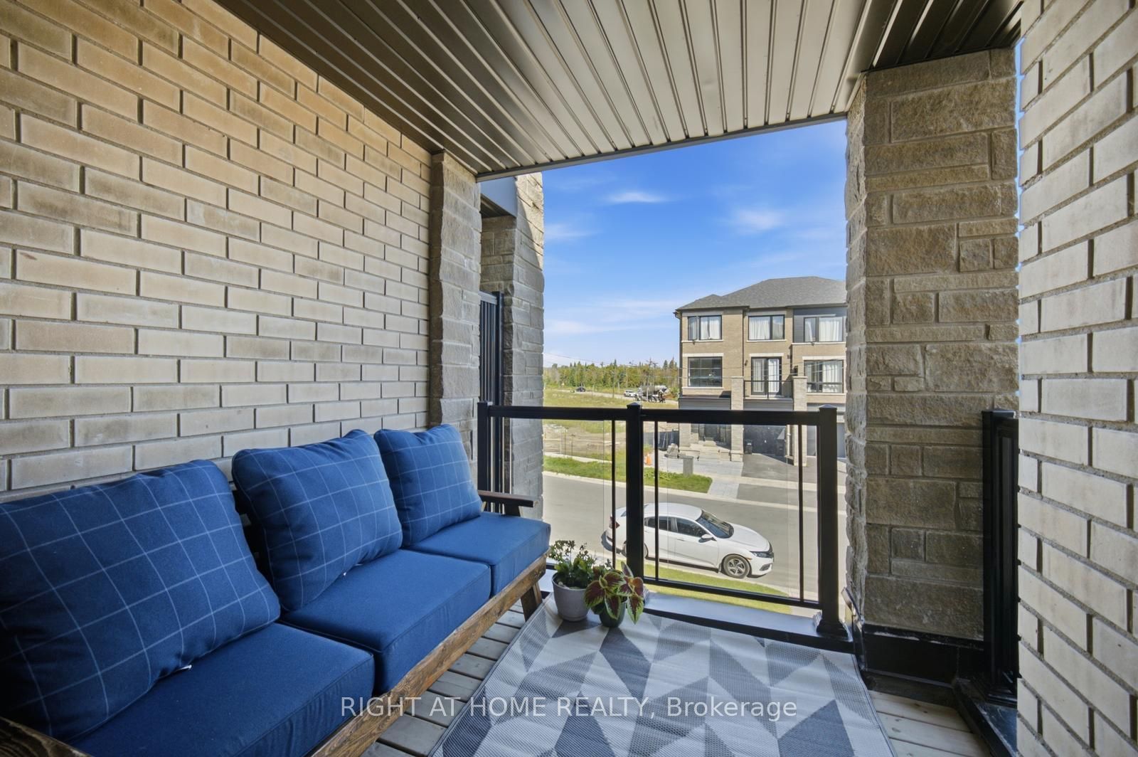 6 Blue Forest Crescent Property Photo 11