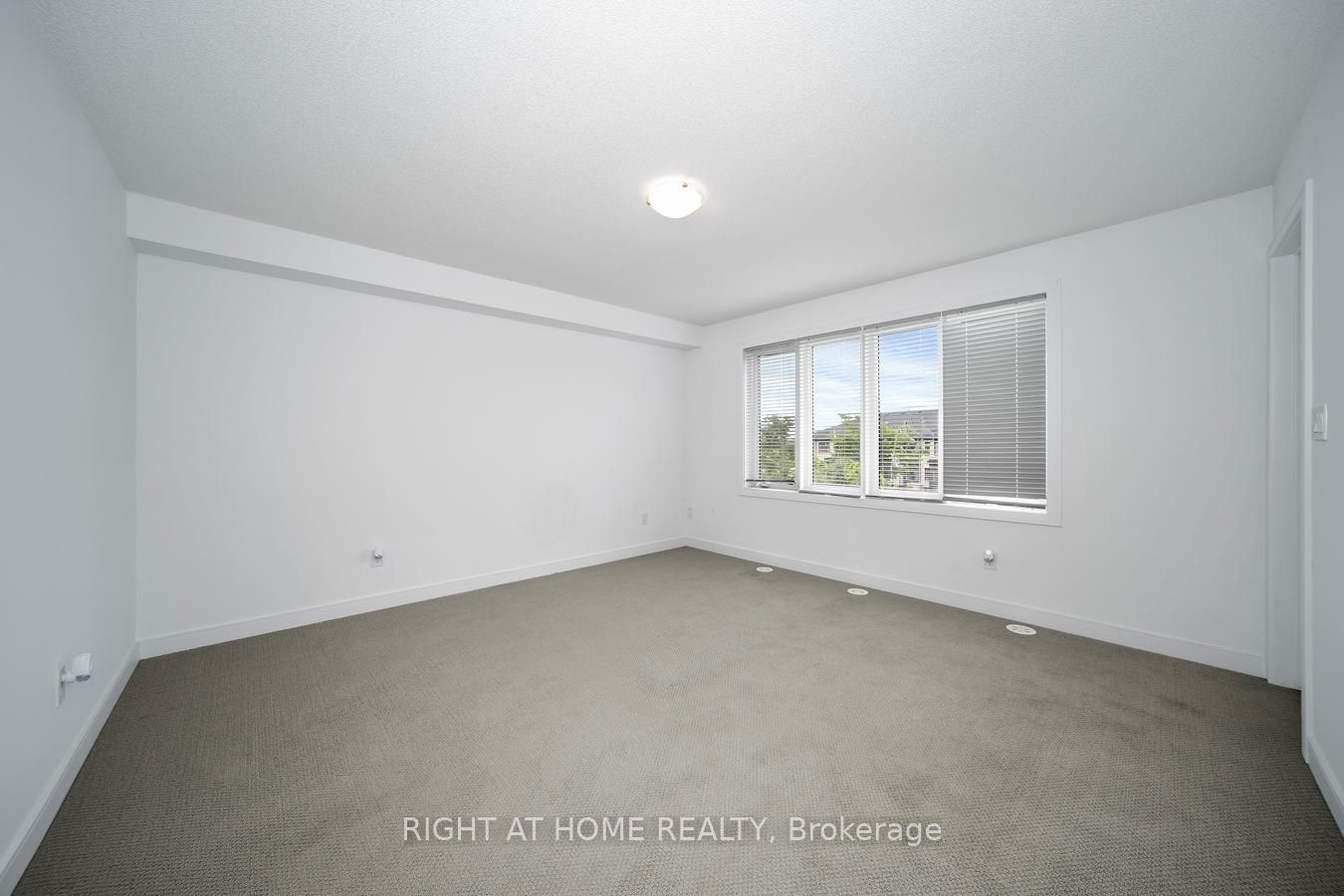 6 Blue Forest Crescent Property Photo 24