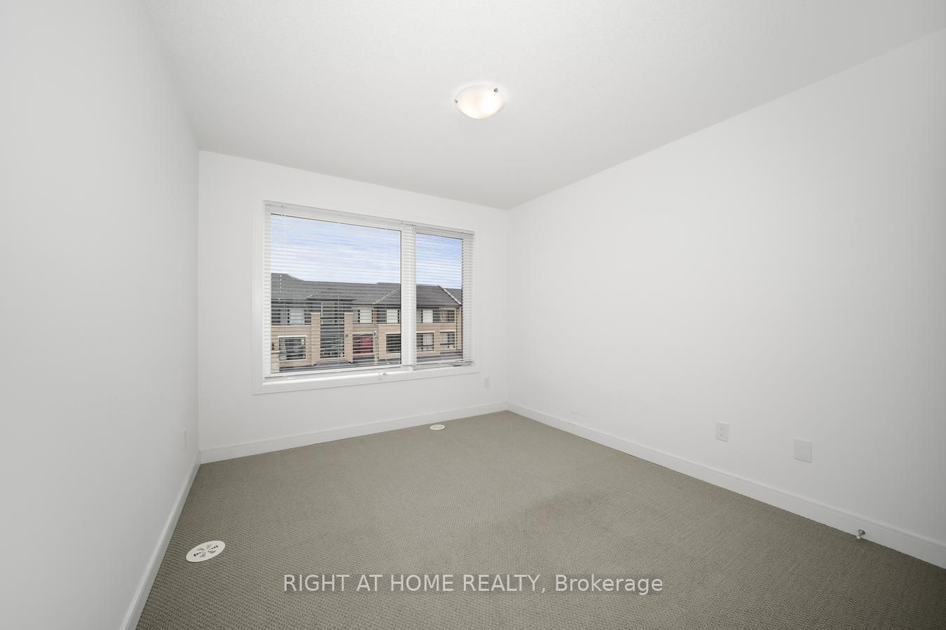 6 Blue Forest Crescent Property Photo 30
