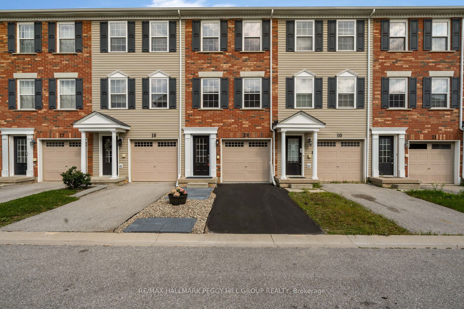 91 Coughlin Road 19 Property Photo 1
