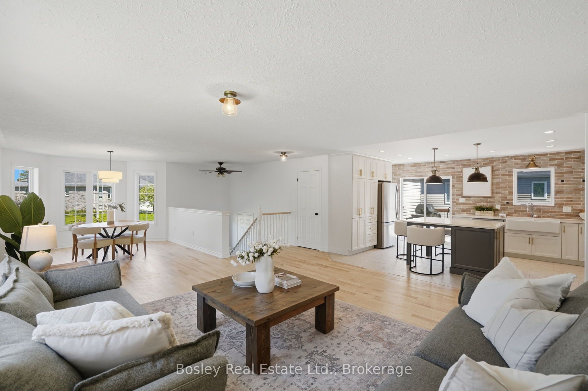 208 Lamont Court Property Photo 6