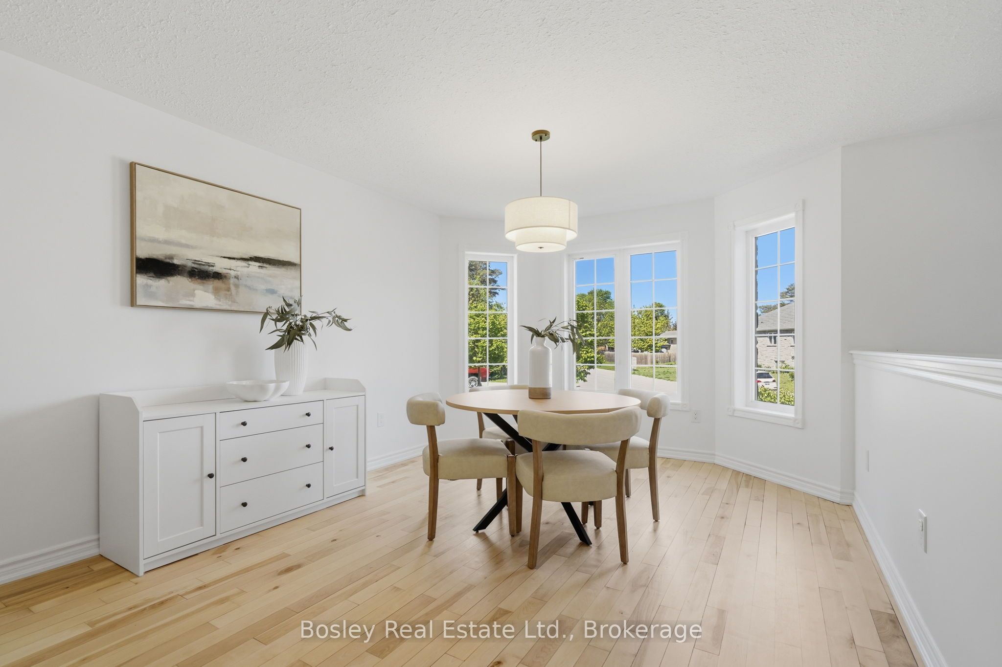 208 Lamont Court Property Photo 7