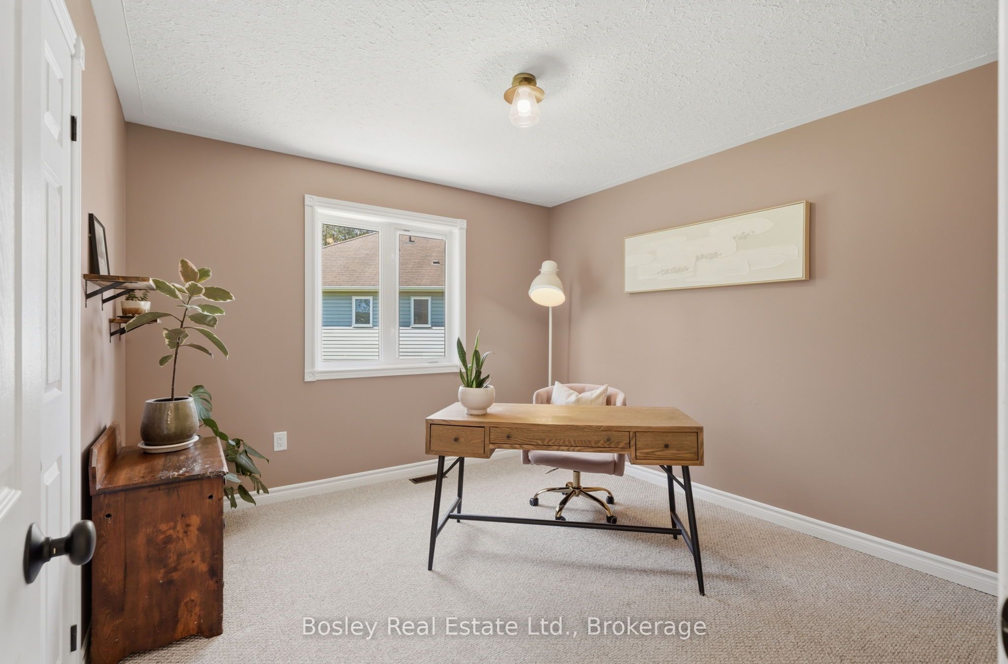 208 Lamont Court Property Photo 15