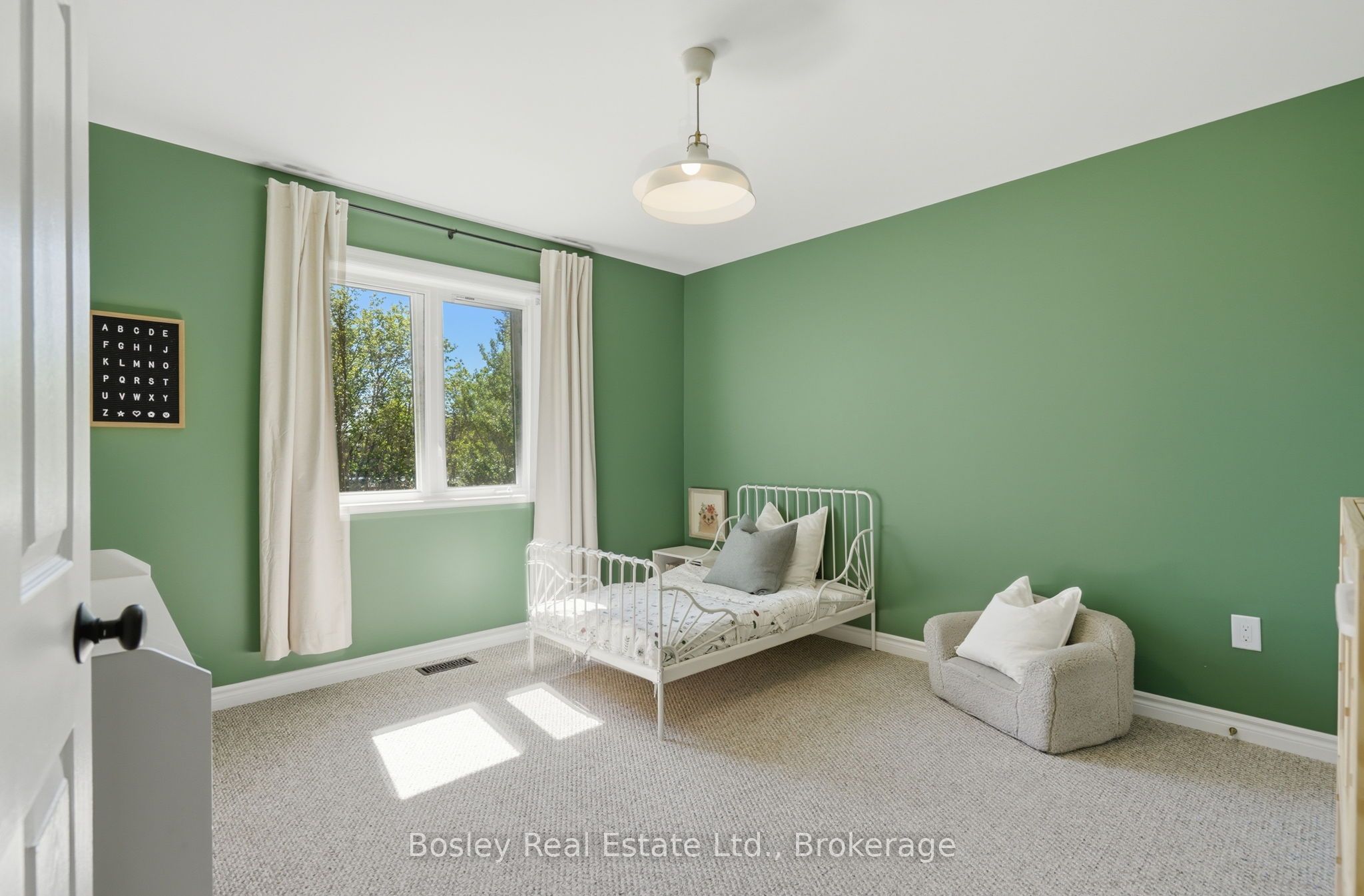 208 Lamont Court Property Photo 16