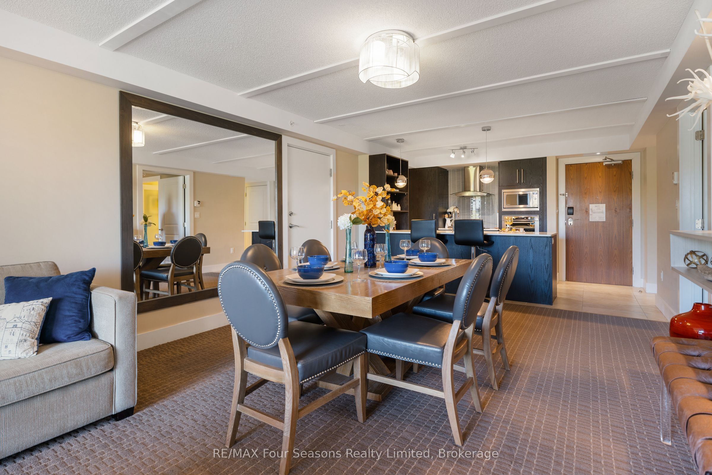 9 Harbour Street E 6210/6212 Property Photo 5