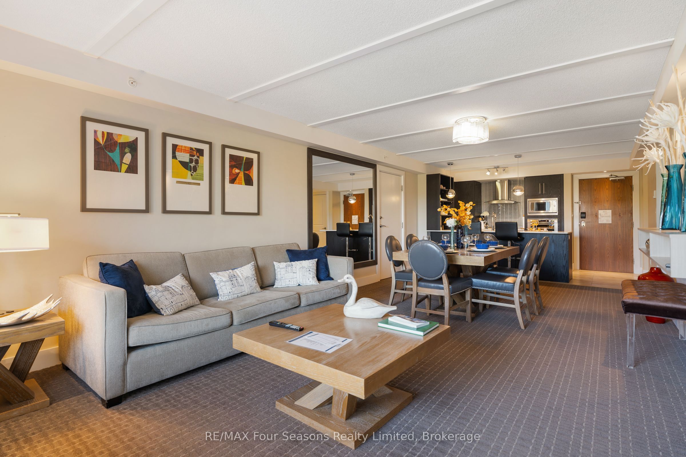9 Harbour Street E 6210/6212 Property Photo 6