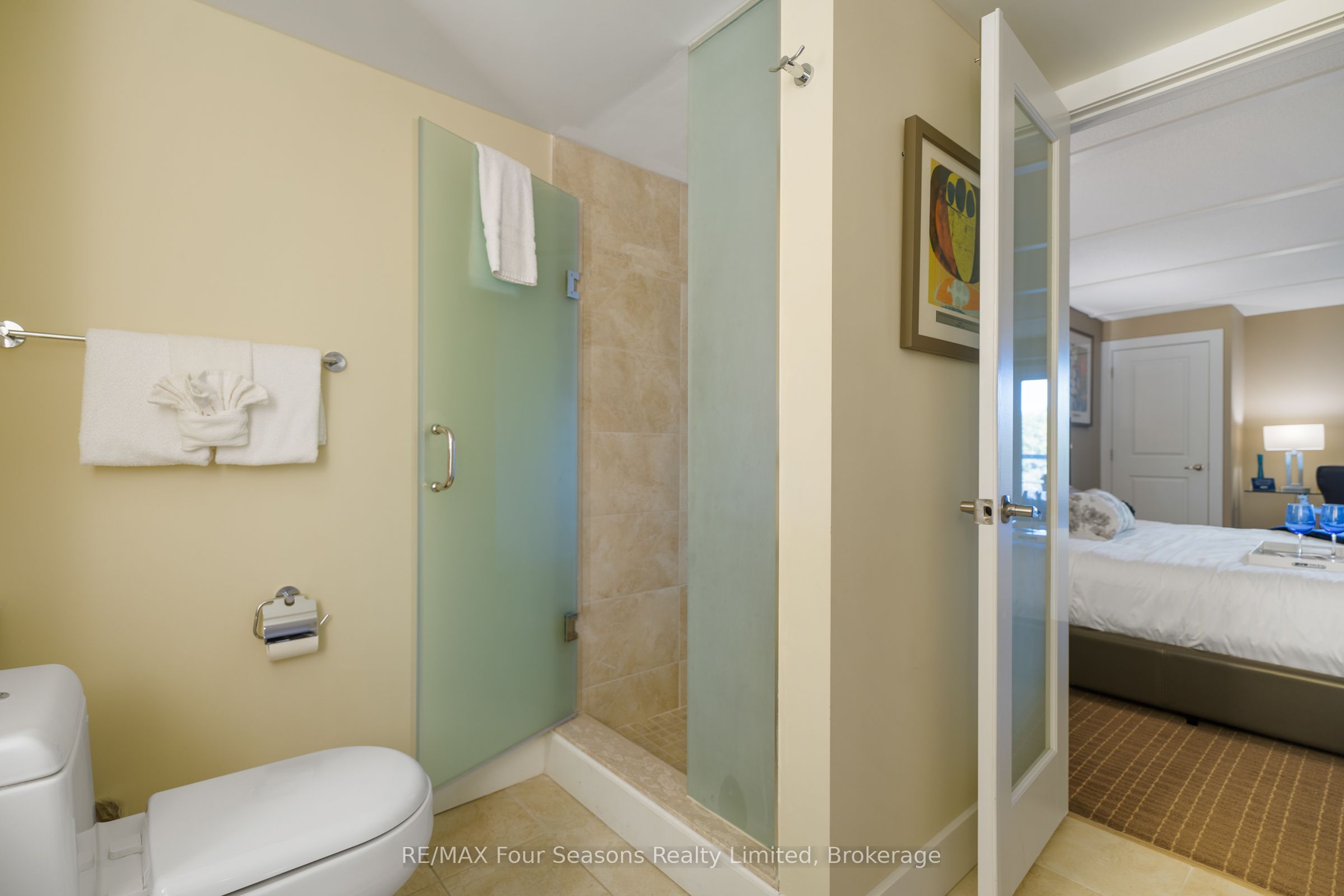9 Harbour Street E 6210/6212 Property Photo 11