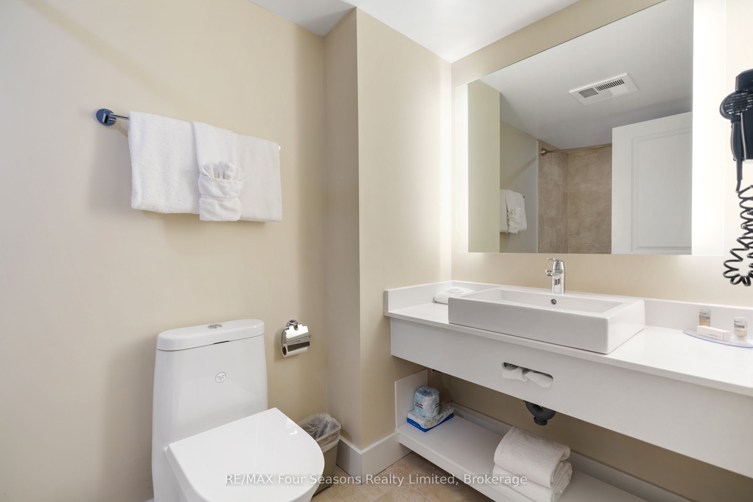 9 Harbour Street E 6210/6212 Property Photo 19