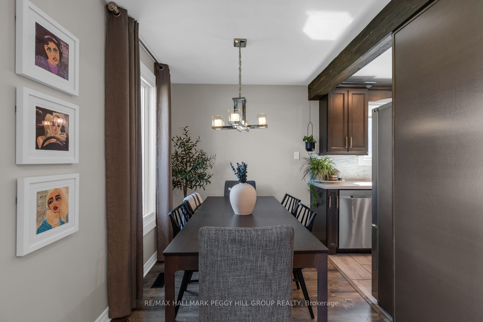 19 Austen Lane Property Photo 6