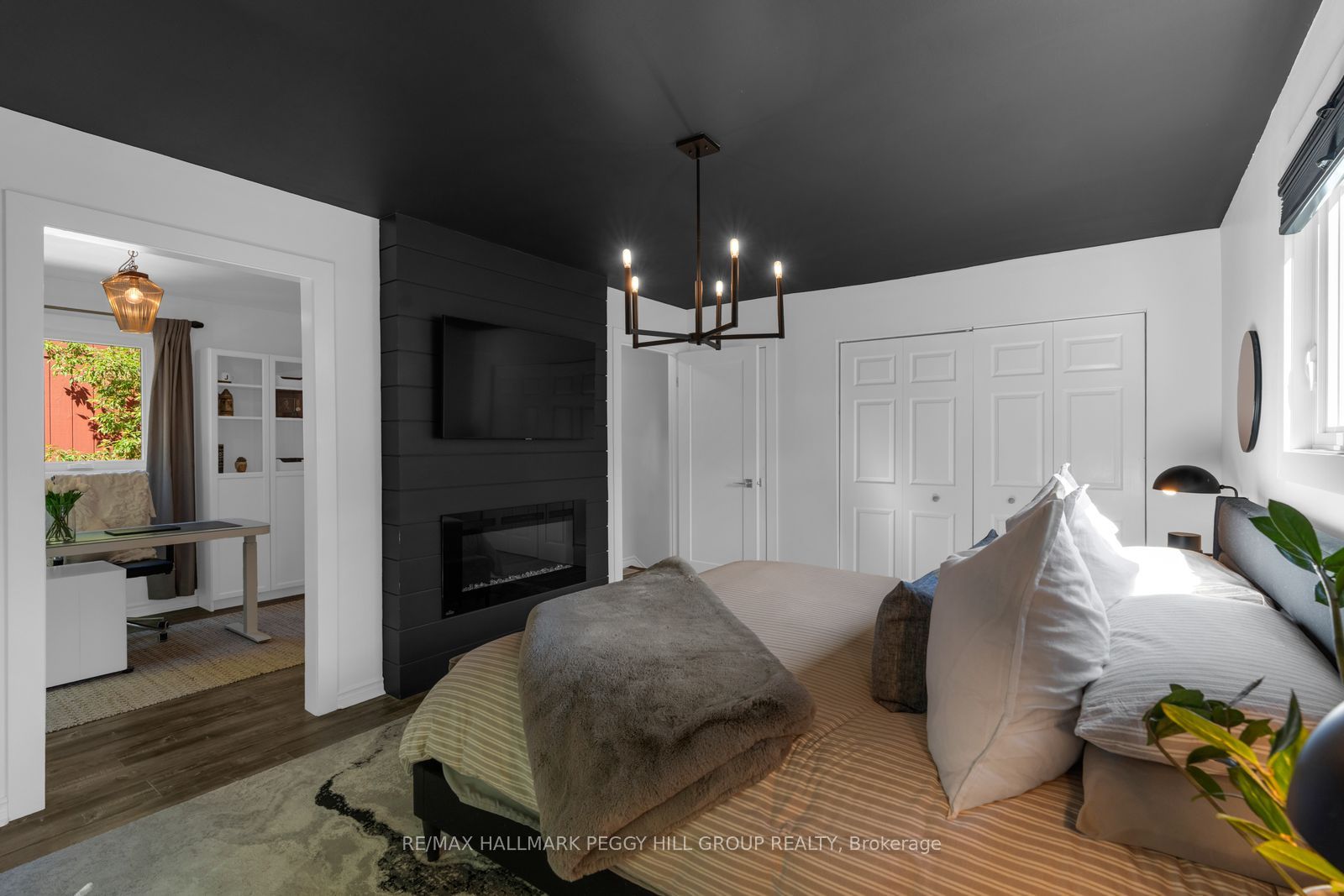 19 Austen Lane Property Photo 10