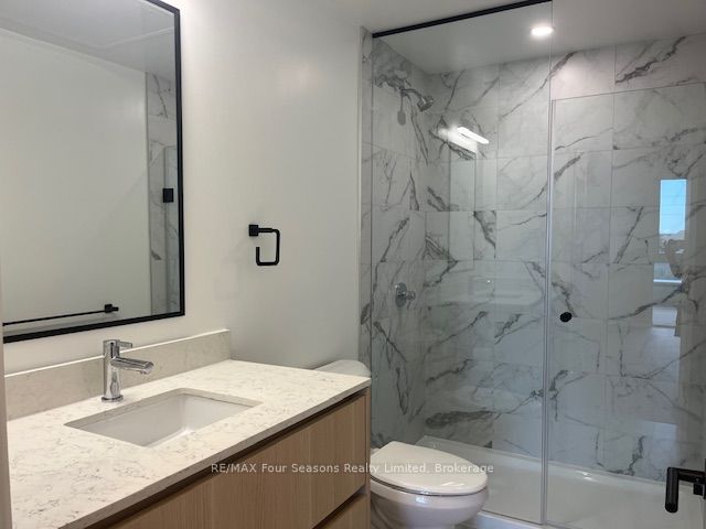 31 Huron Street 226 Property Photo 10