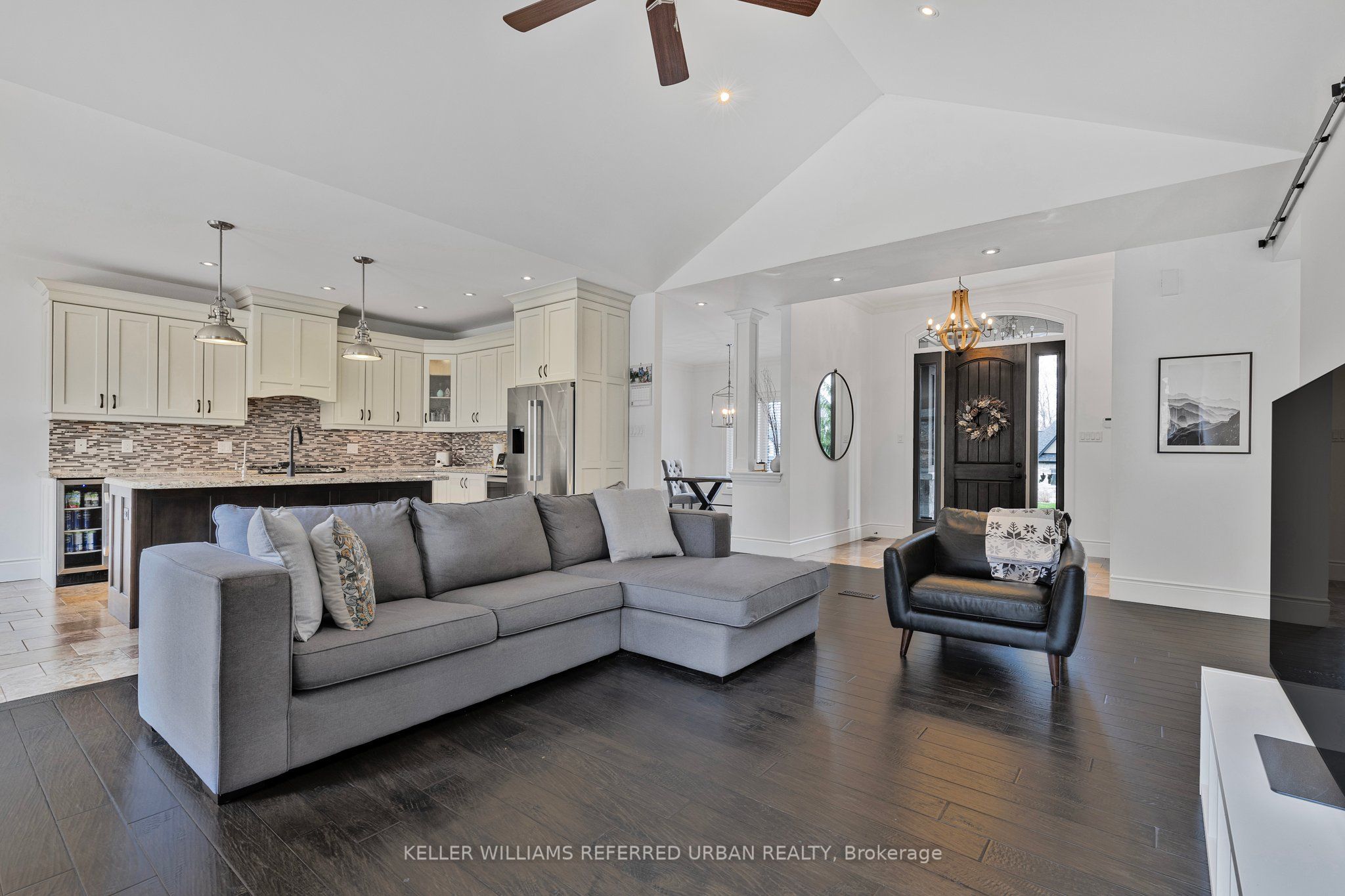 25 Heron Boulevard Property Photo 7