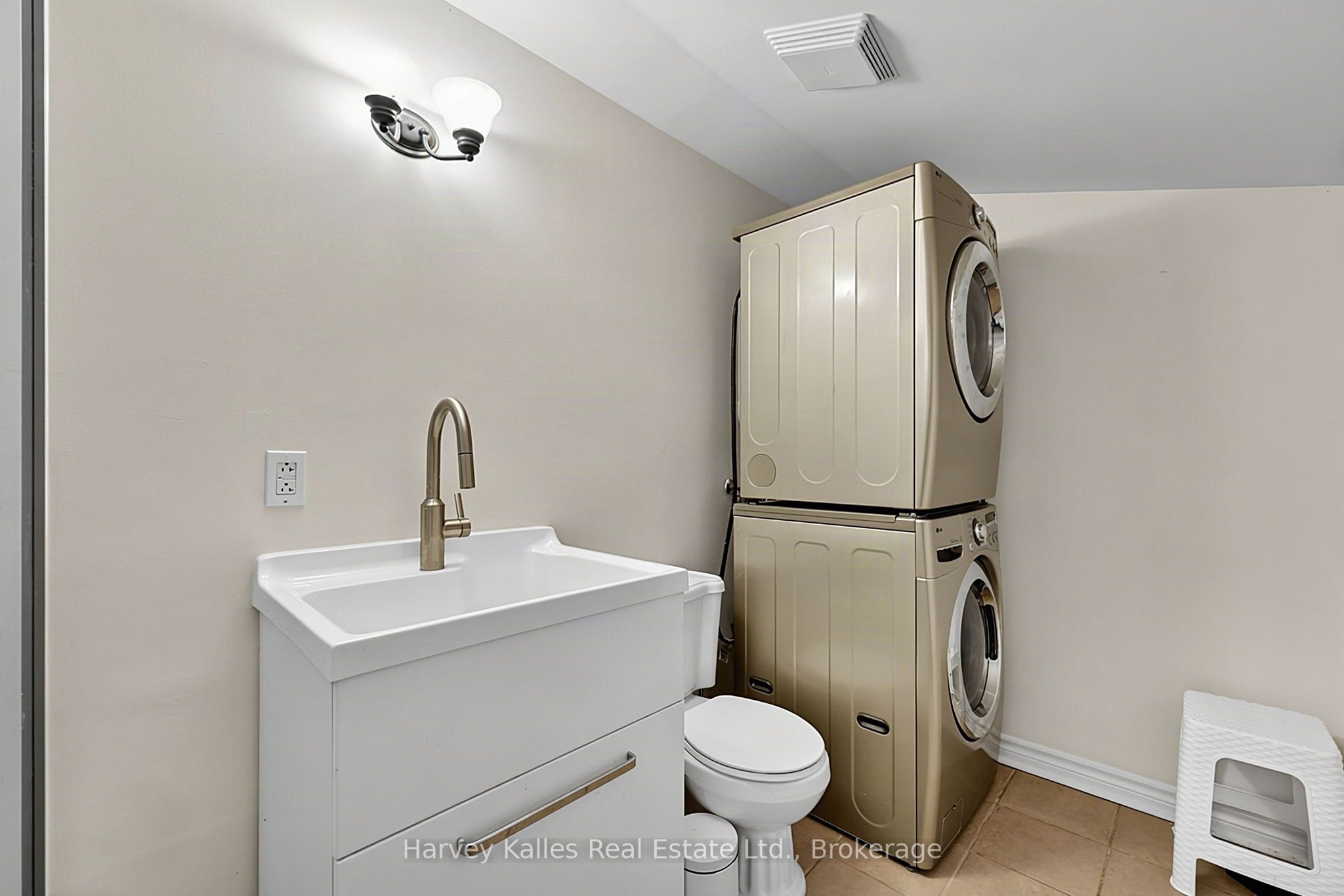 1515 Champlain Road Property Photo 36