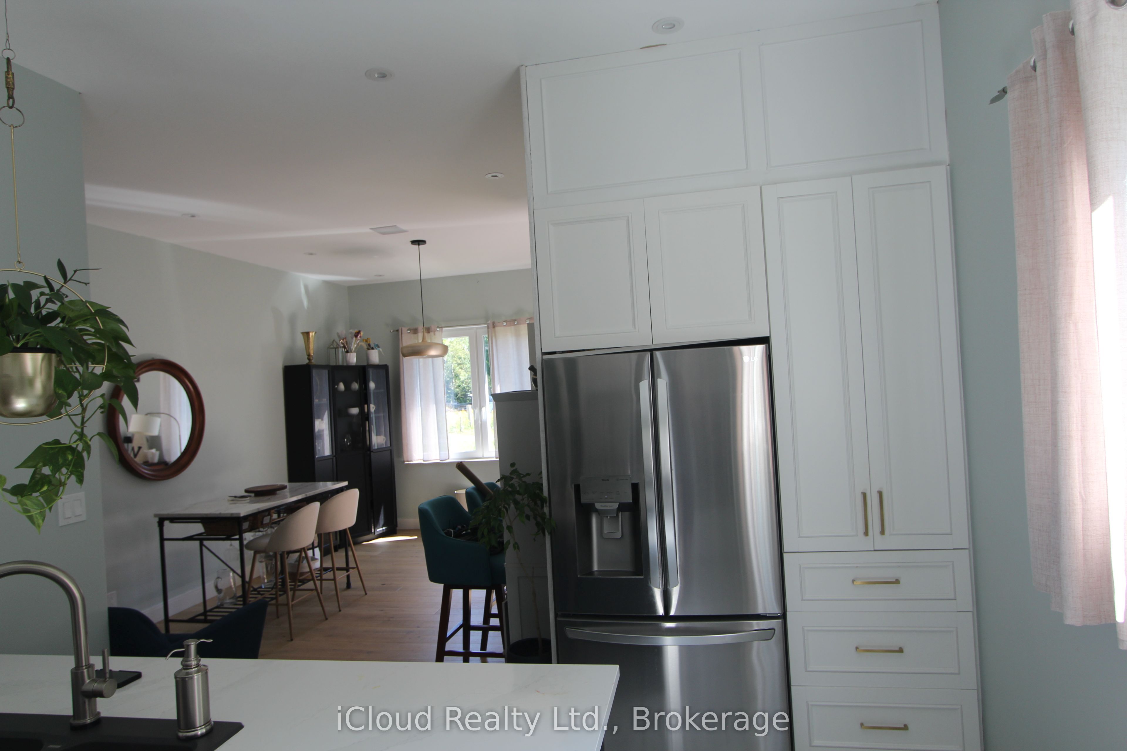 2216 Champlain Road Property Photo 18