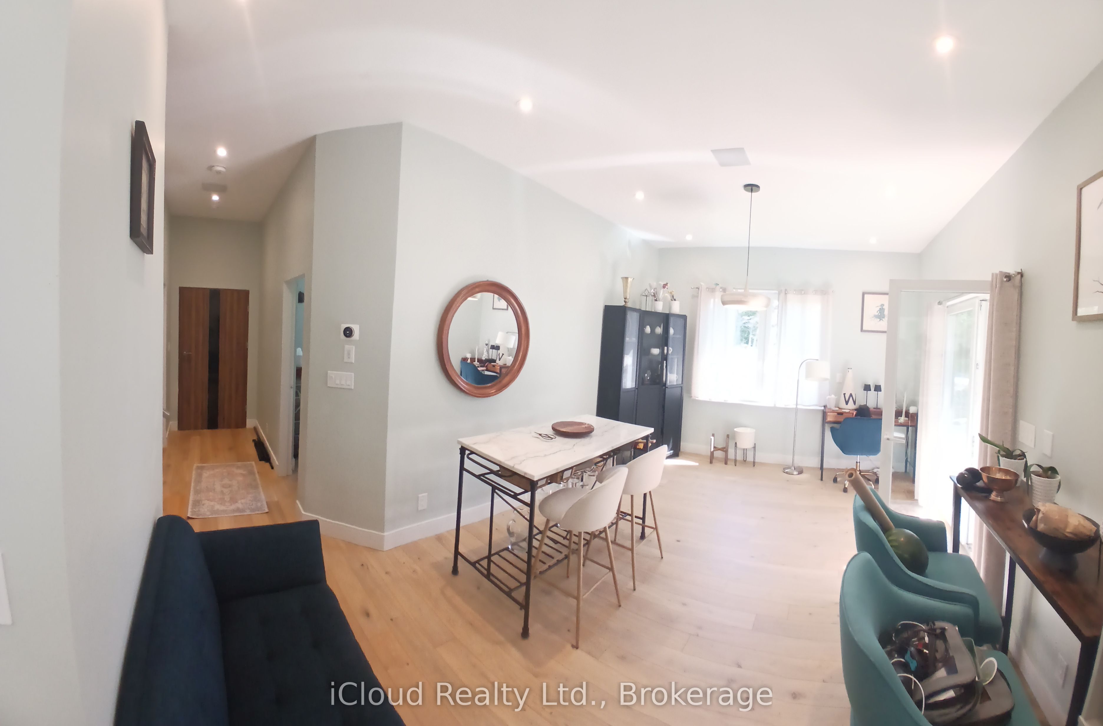 2216 Champlain Road Property Photo 21