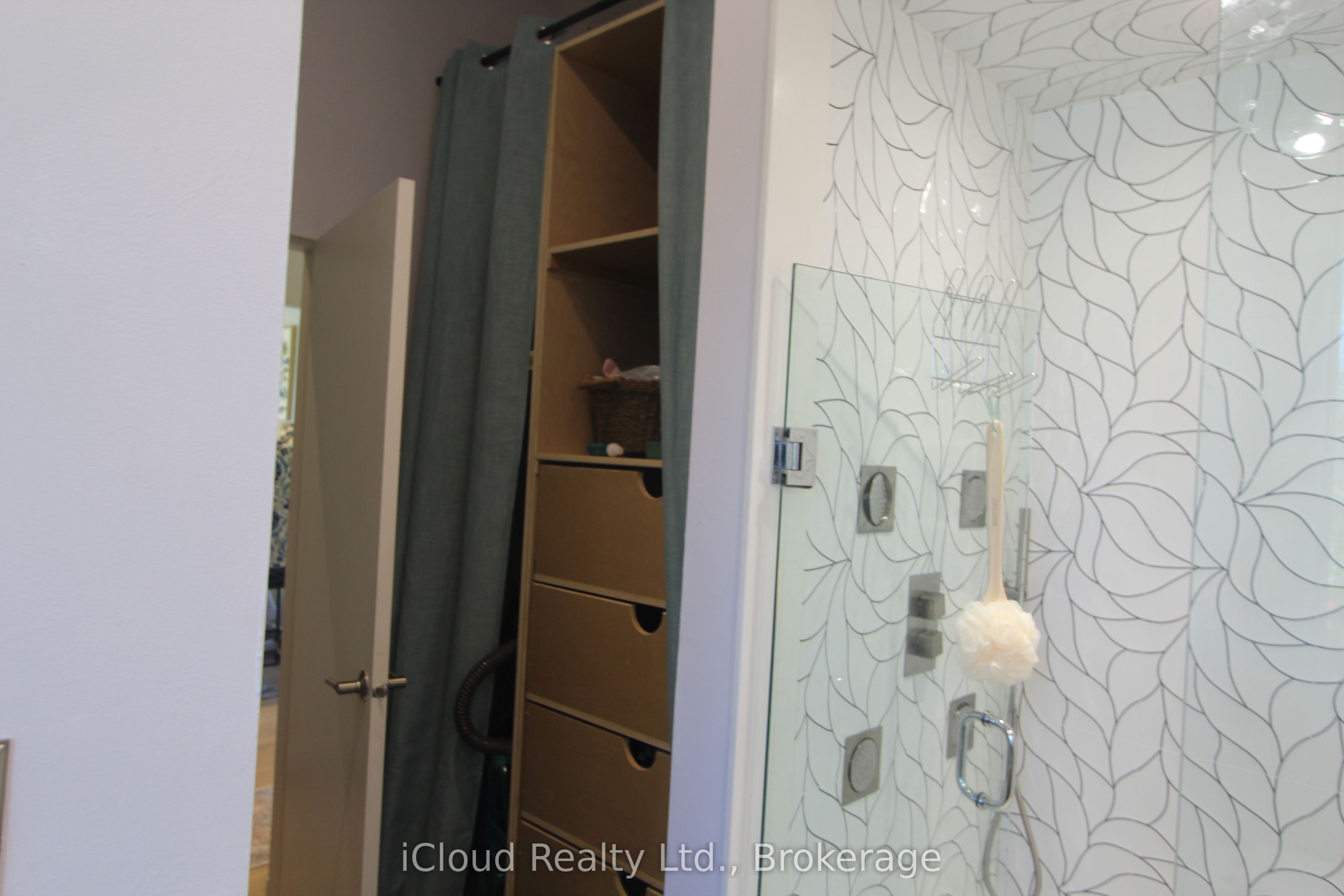 2216 Champlain Road Property Photo 31