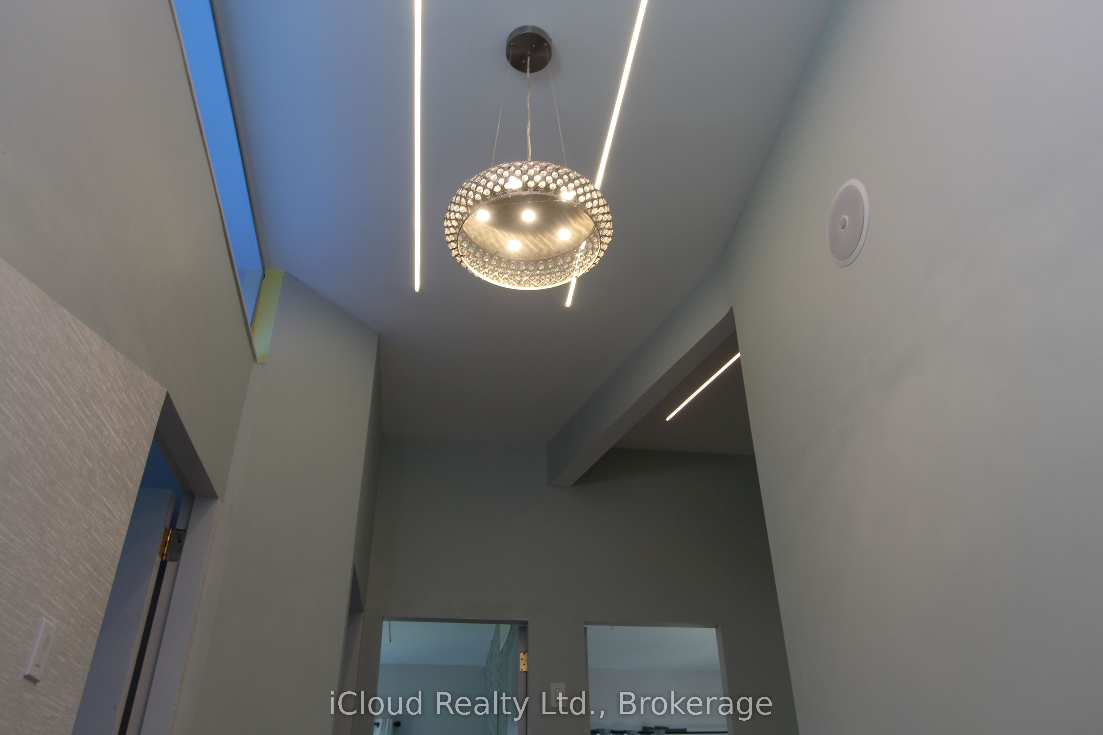 2216 Champlain Road Property Photo 32