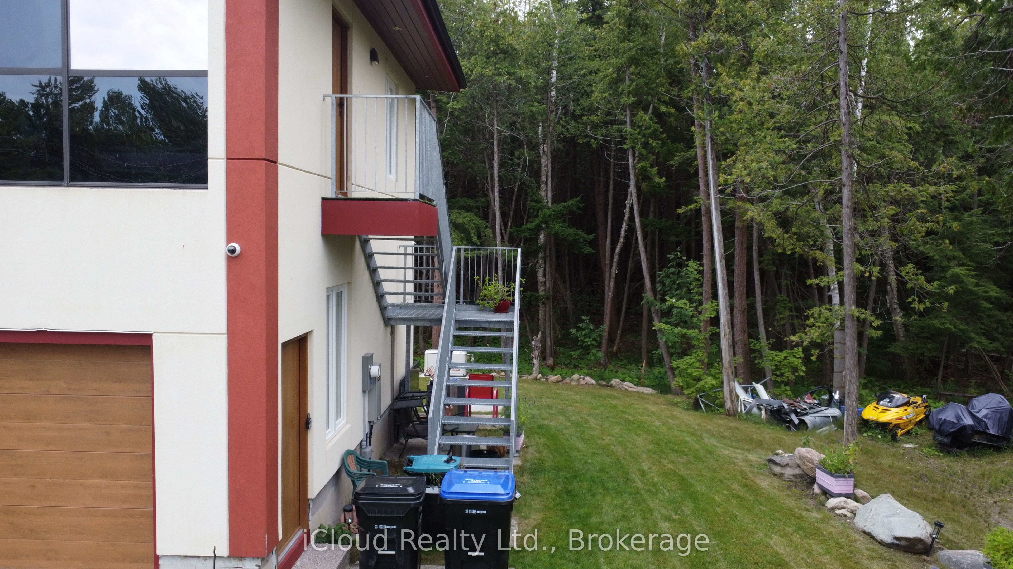 2216 Champlain Road Property Photo 44