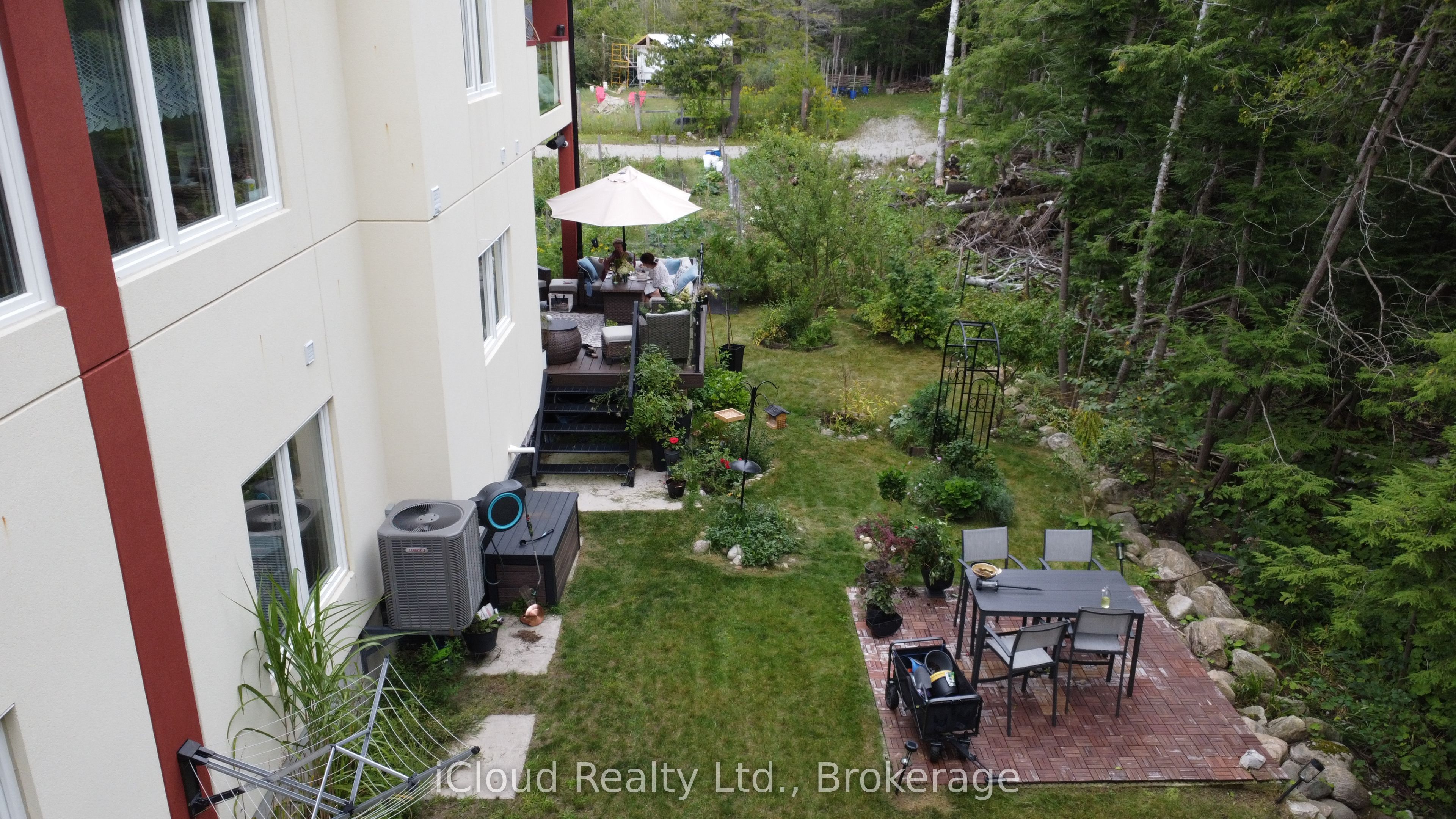 2216 Champlain Road Property Photo 46