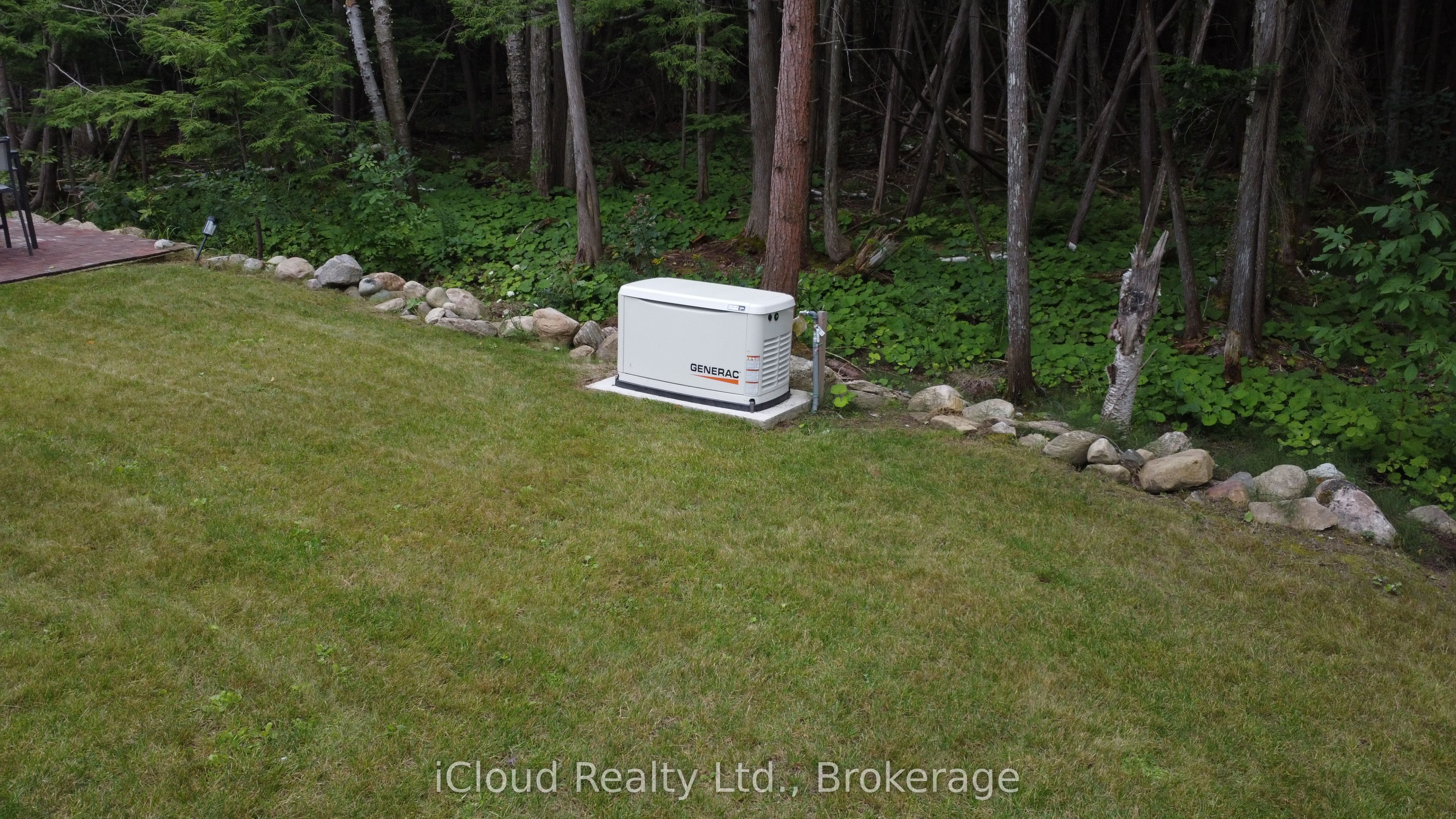 2216 Champlain Road Property Photo 47