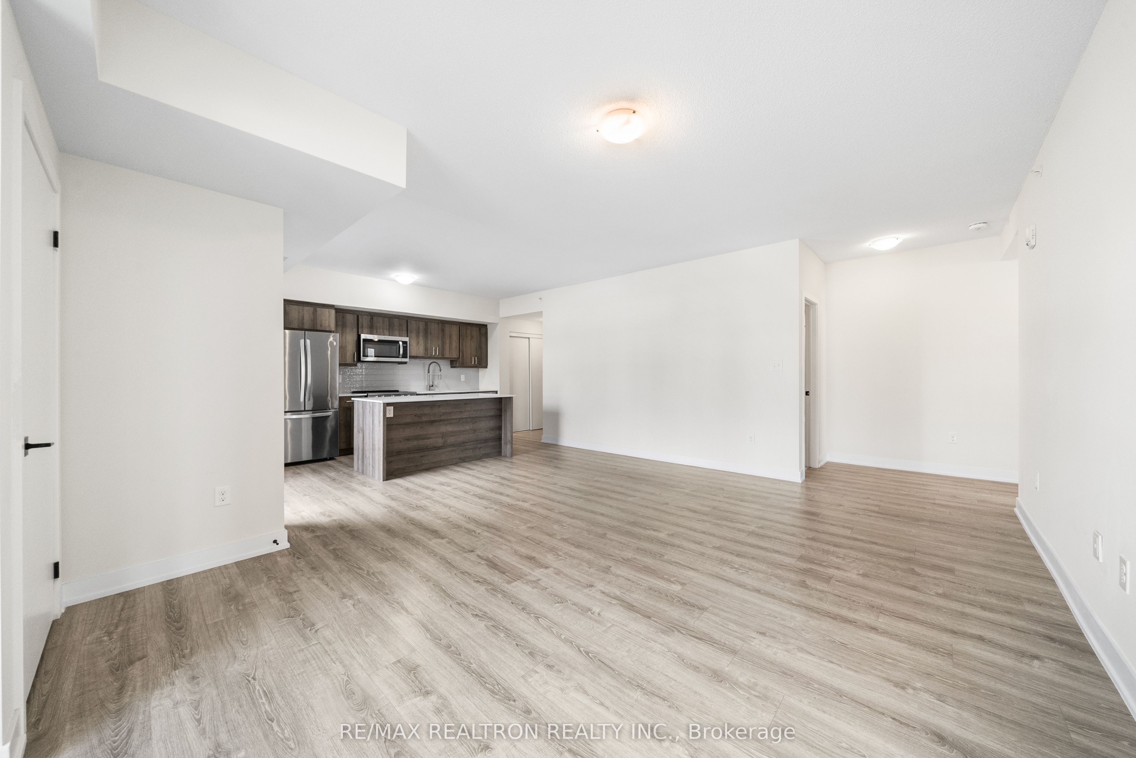5 Chef Lane 213 Property Photo 6