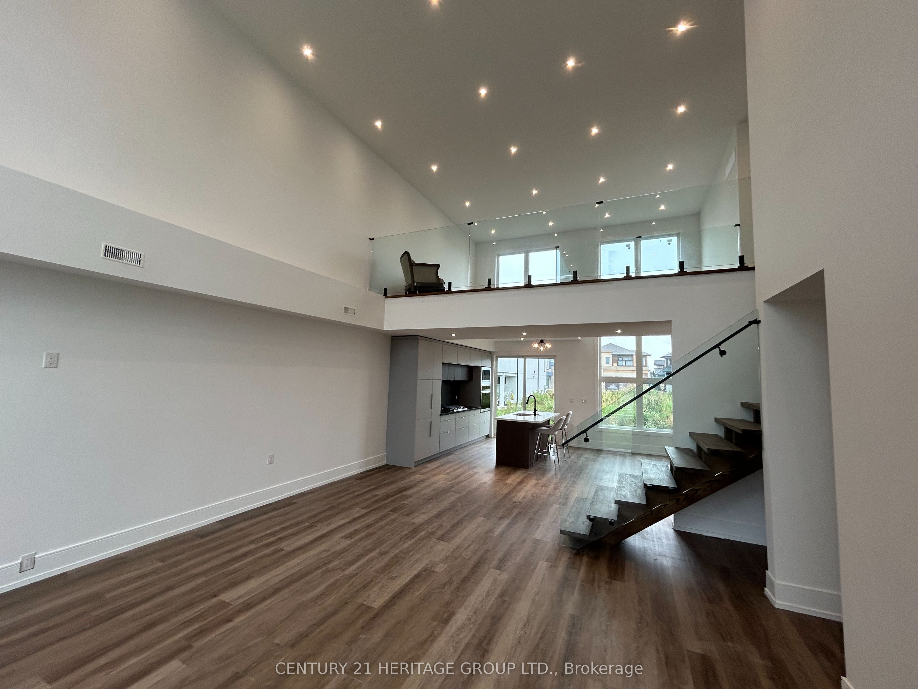 3714 Quayside Drive Property Photo 2