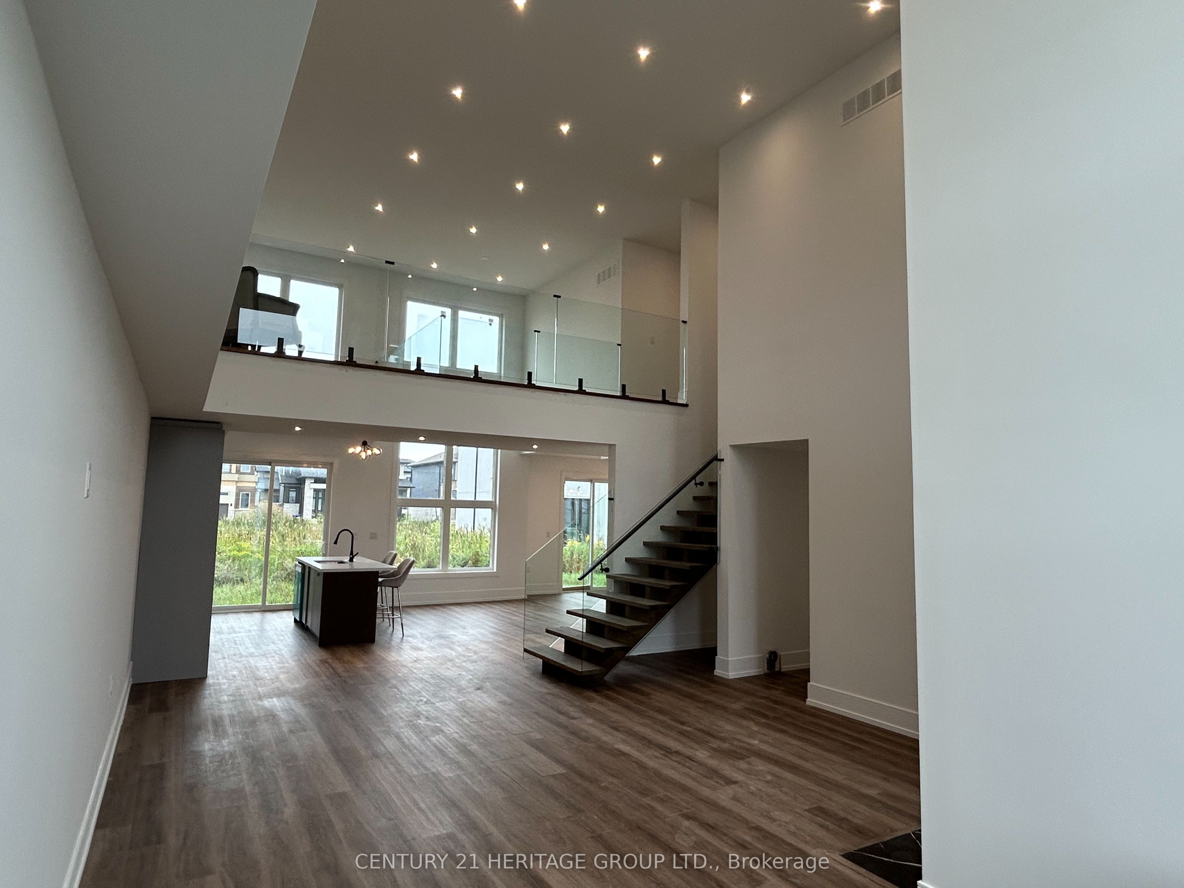 3714 Quayside Drive Property Photo 3