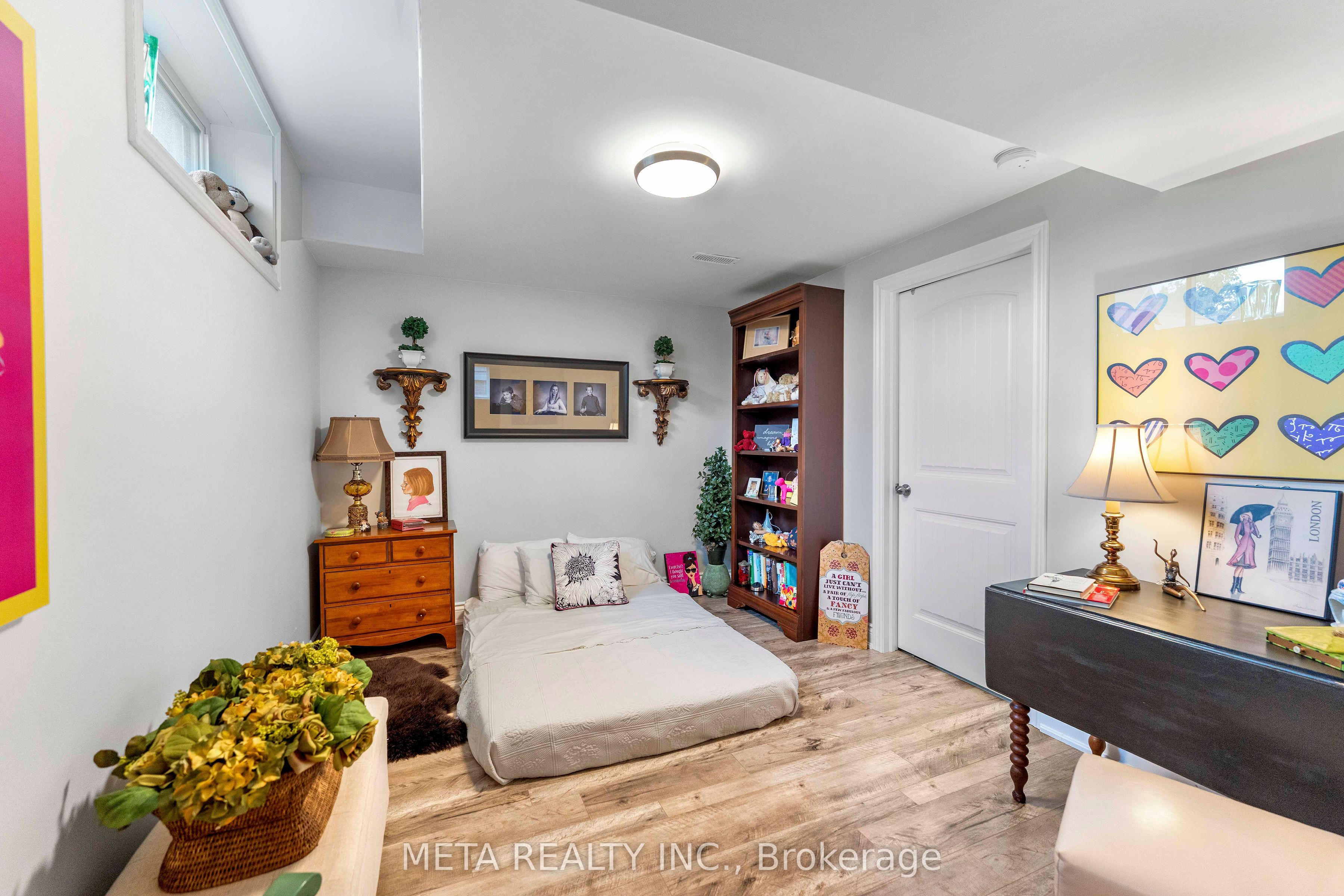 18 Hughes Street Property Photo 8