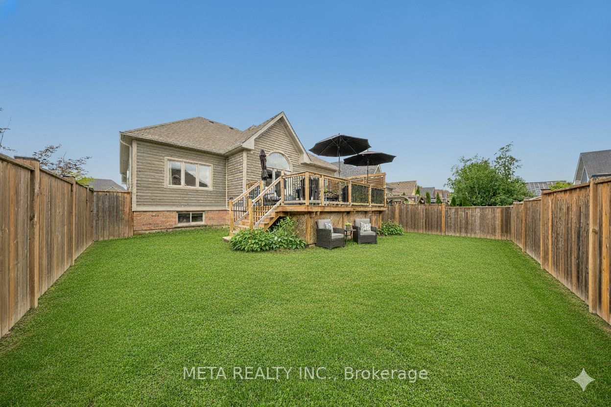 18 Hughes Street Property Photo 32