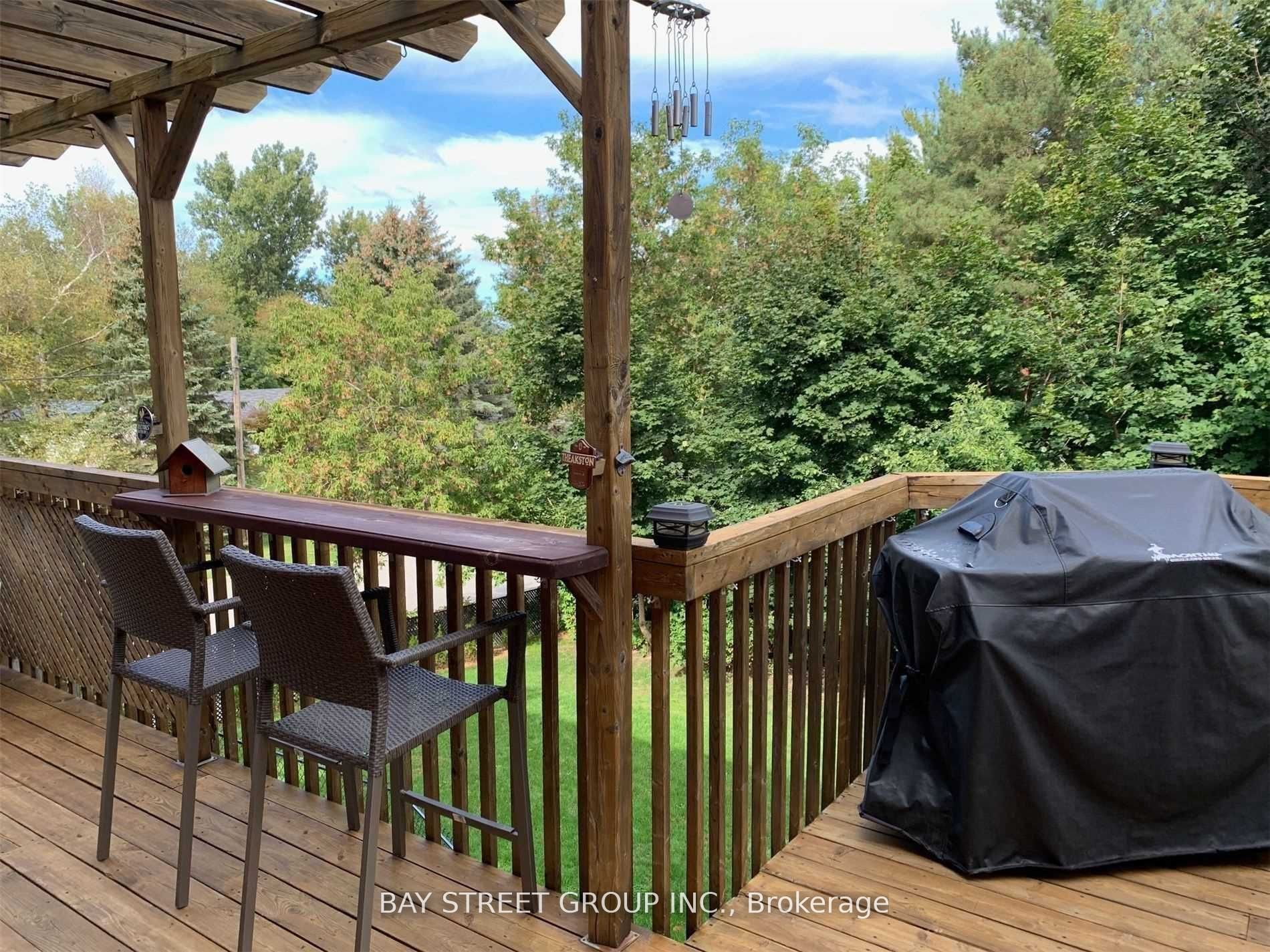 76 Mayfair Drive Property Photo 9