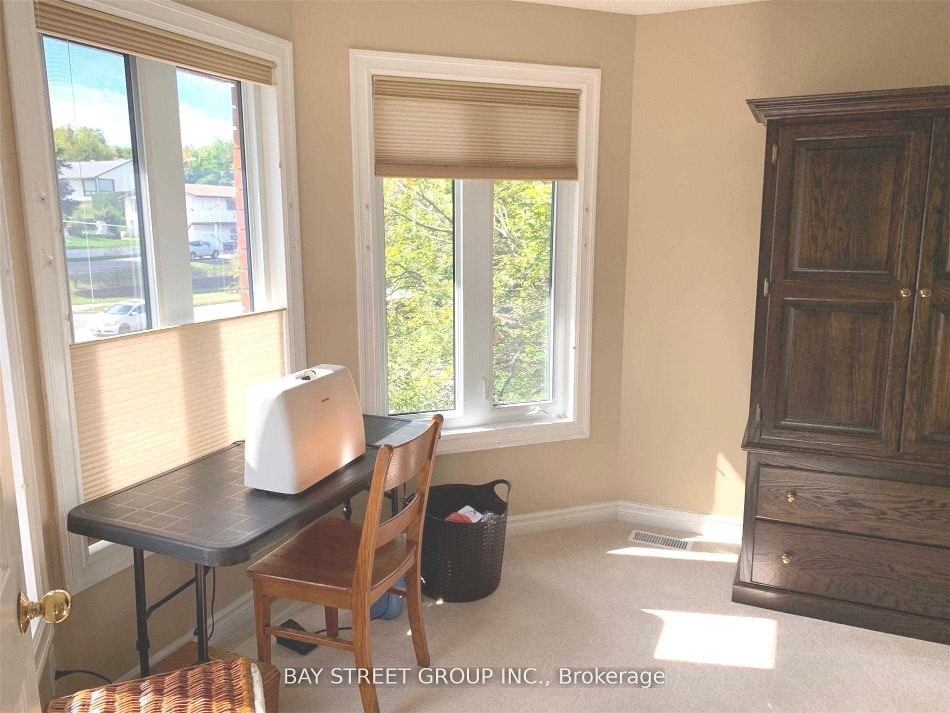 76 Mayfair Drive Property Photo 12