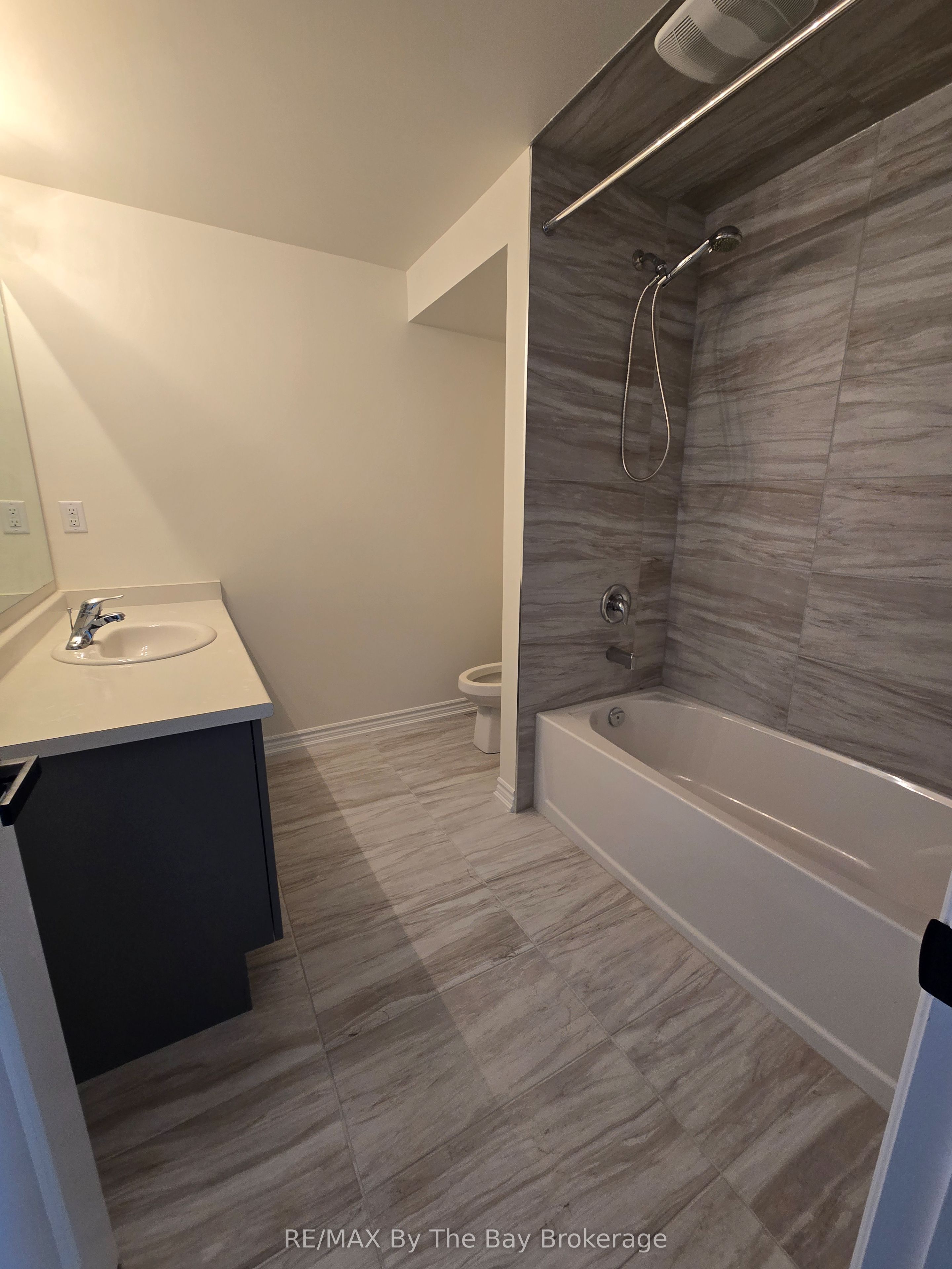 40 Rosanne Drive Property Photo 7
