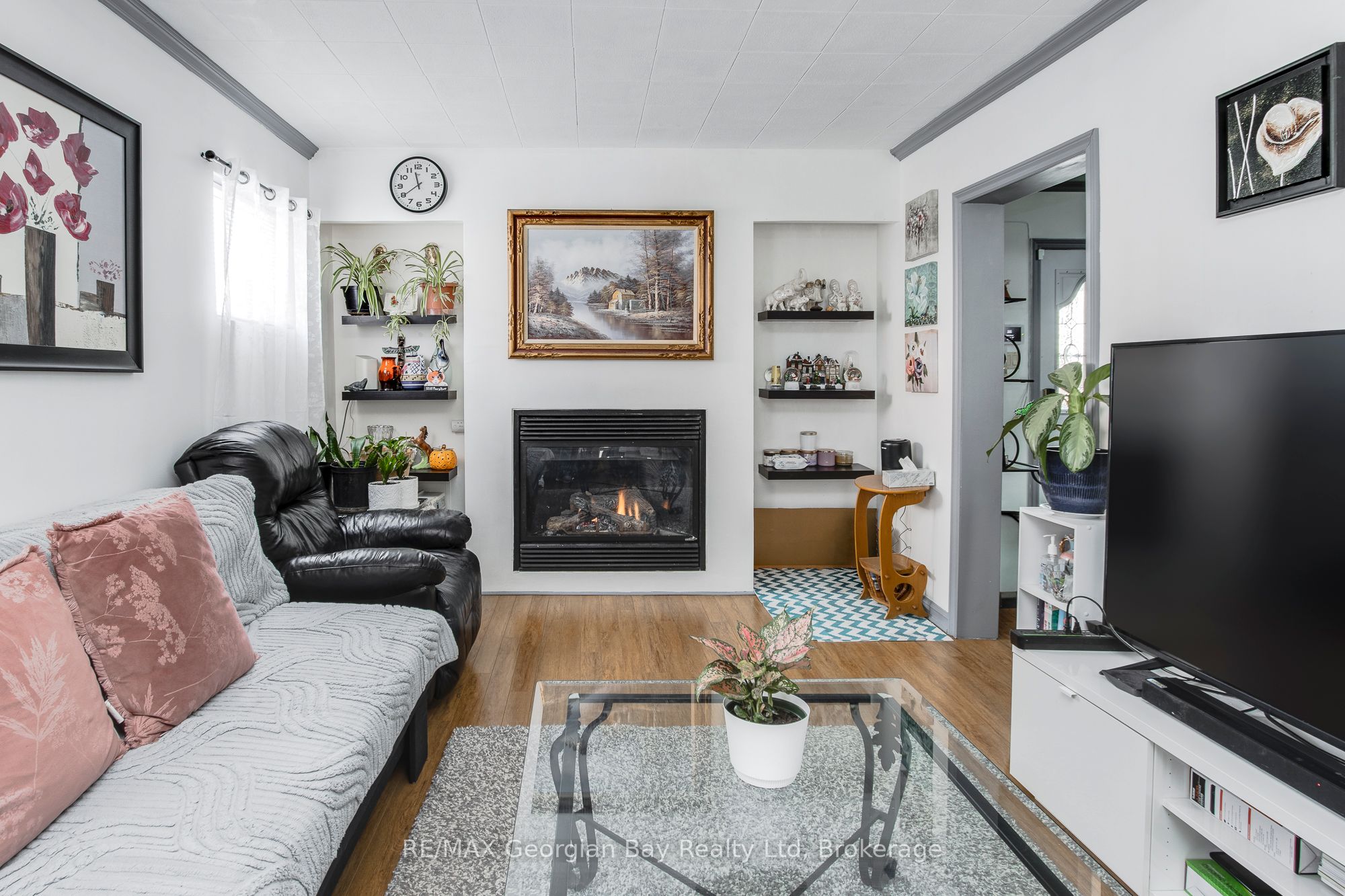 470 Manly Street Property Photo 11