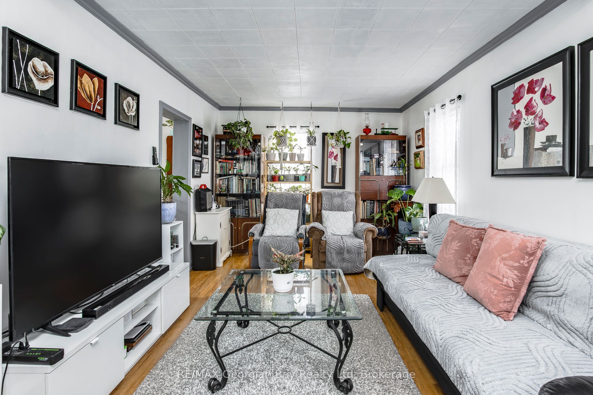 470 Manly Street Property Photo 12