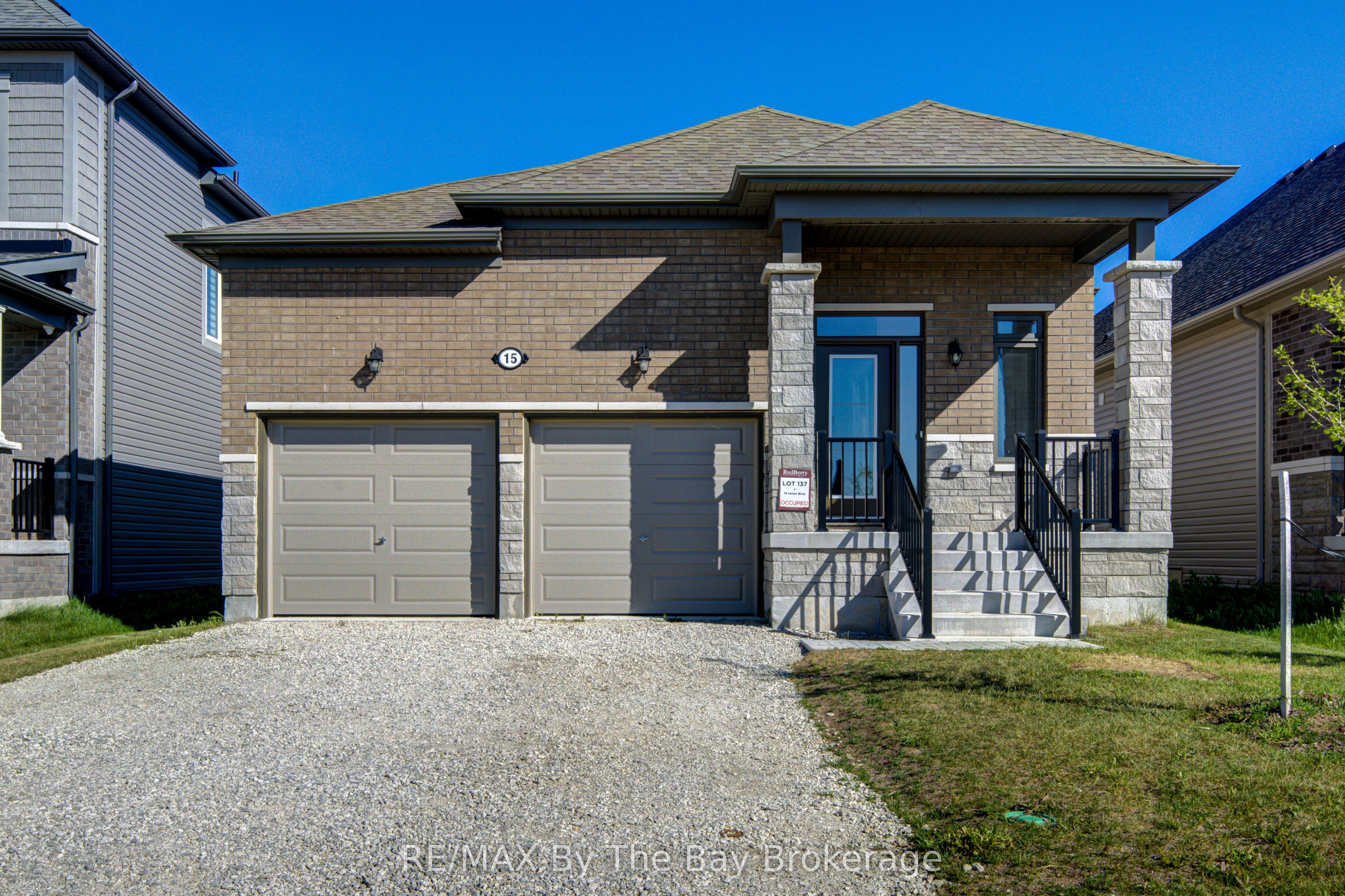 15 Union Boulevard Property Photo 1