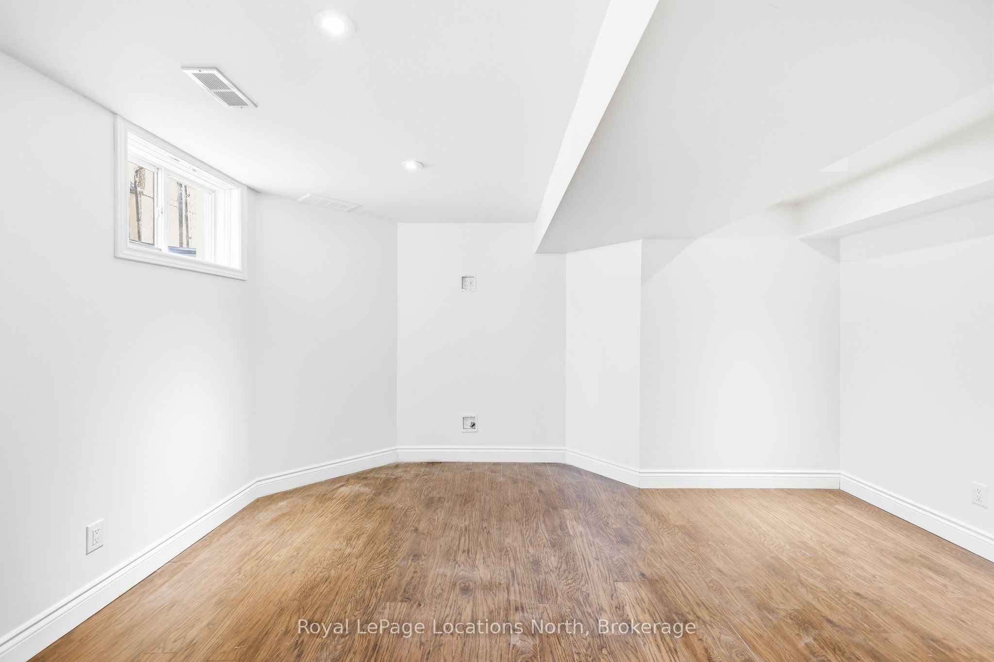 15 Clark Street Property Photo 31