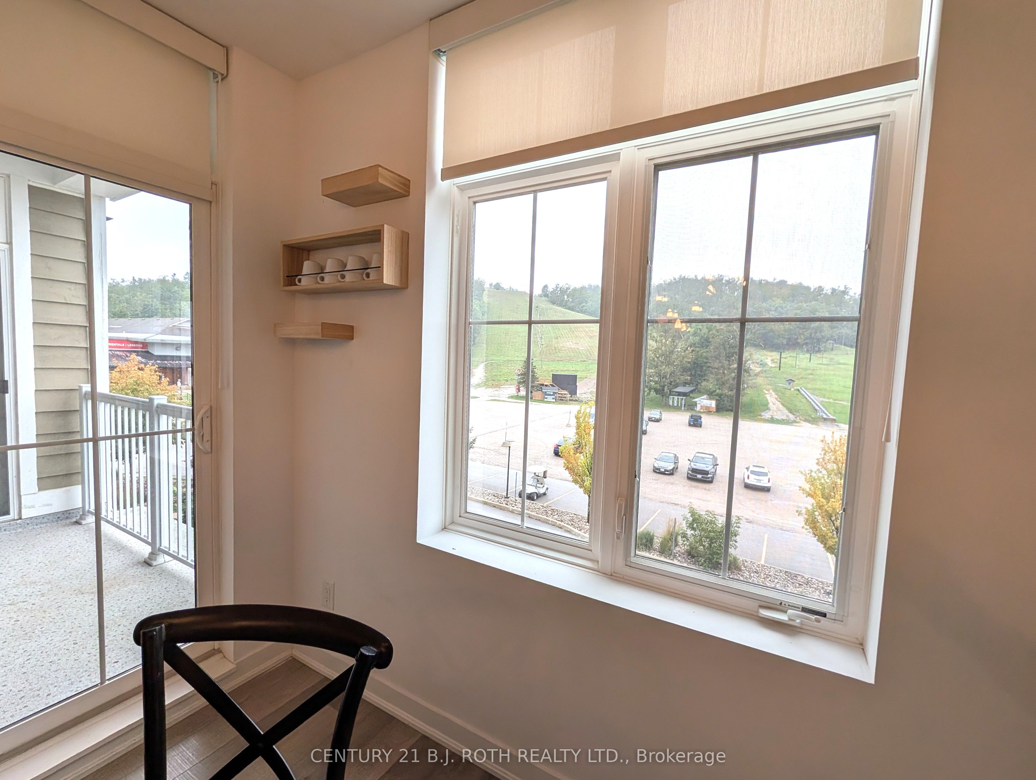 40 Horseshoe Boulevard 302 Property Photo 15
