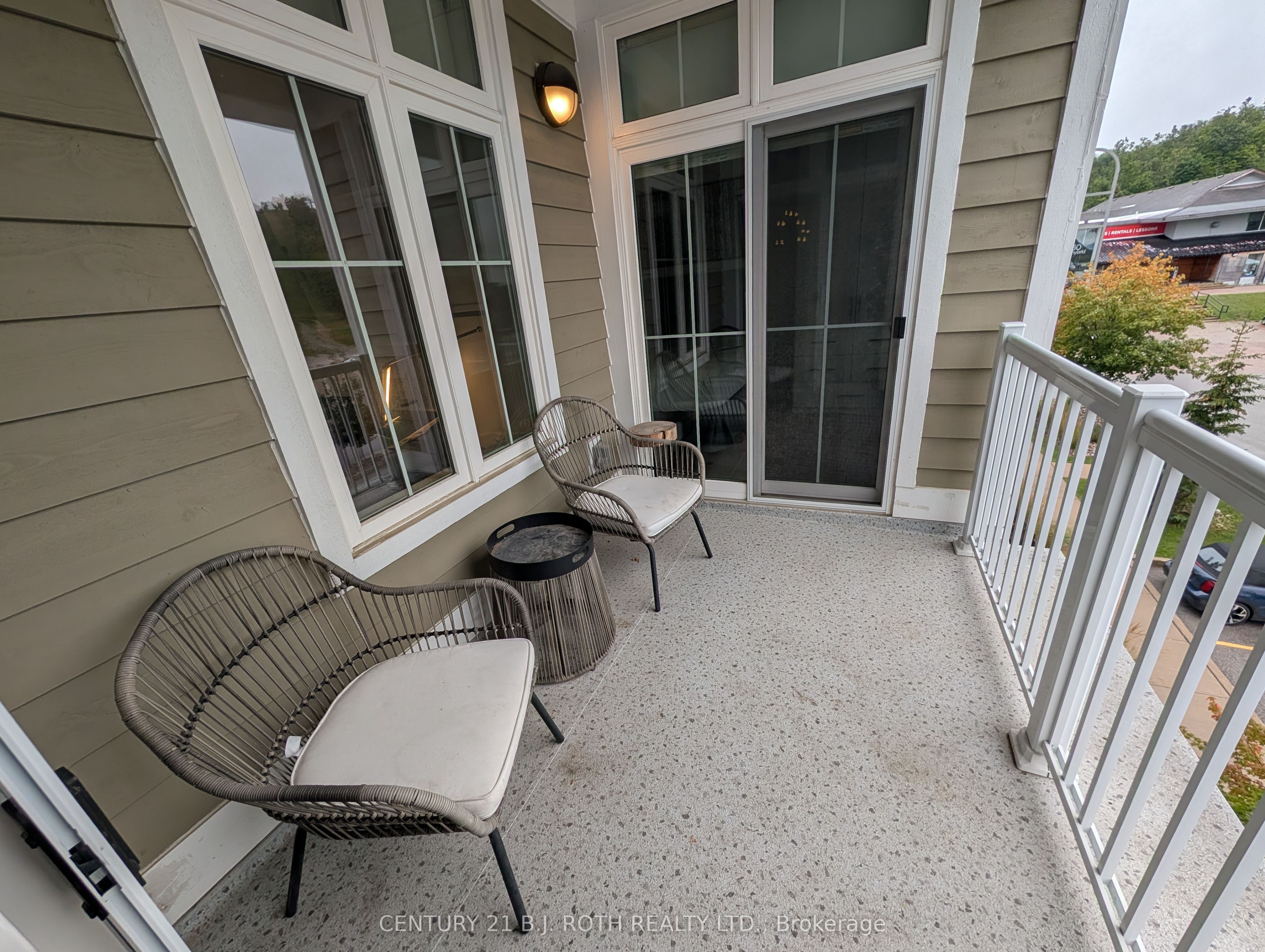 40 Horseshoe Boulevard 302 Property Photo 25