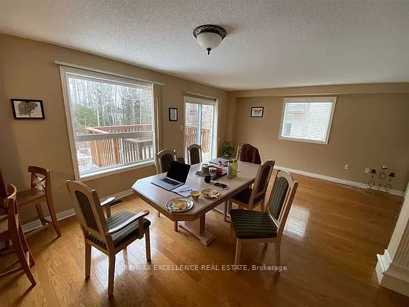 35 Mckenzie Crescent Property Photo 3