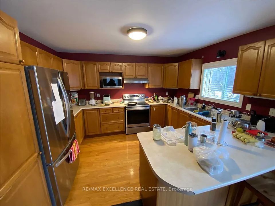 35 Mckenzie Crescent Property Photo 4