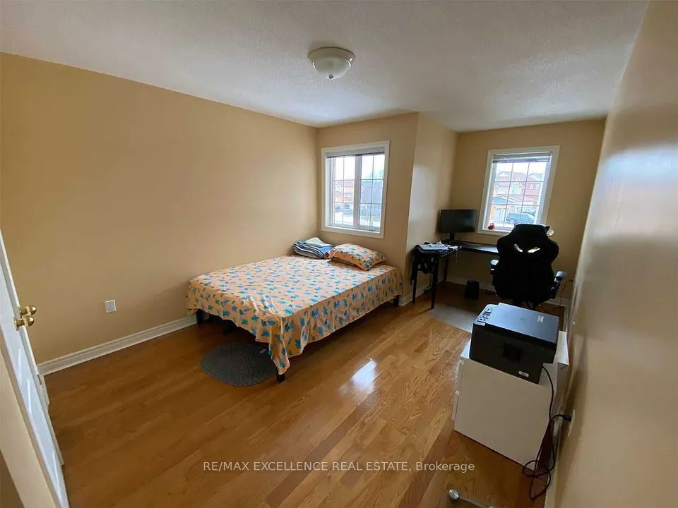 35 Mckenzie Crescent Property Photo 11