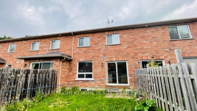 140 Sydenham Wells Road Property Photo 15