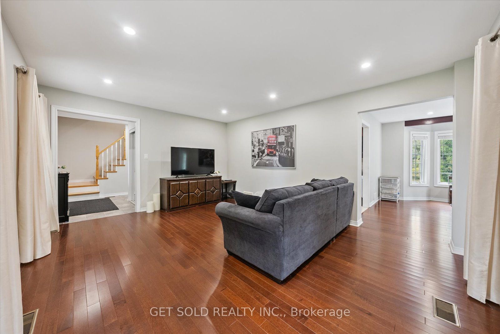 77 Simcoe Road Property Photo 6