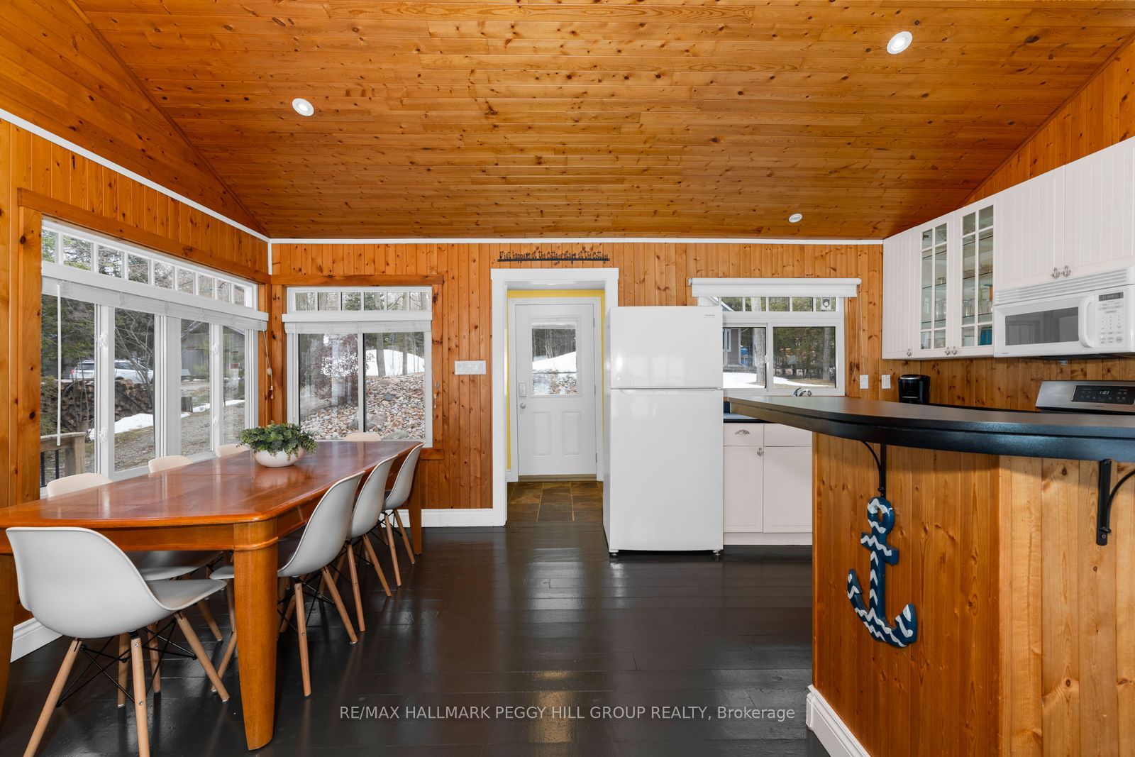 1449 Champlain Road Property Photo 5