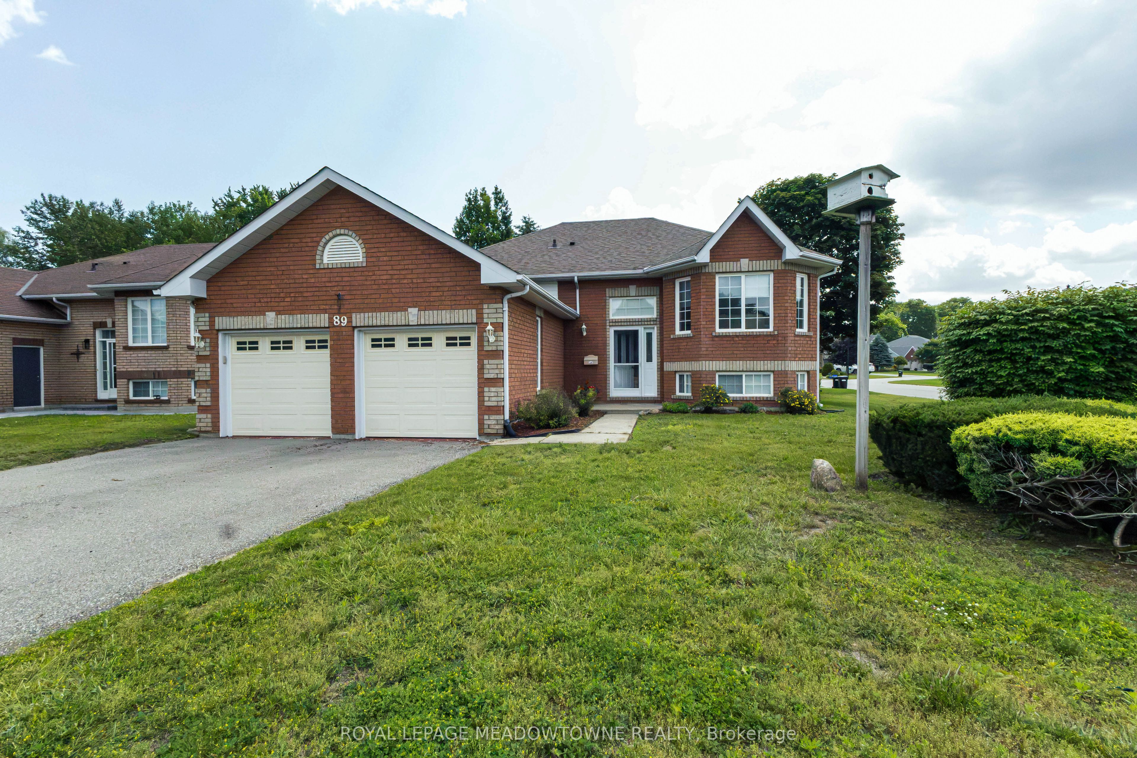 89 Royal Beech Drive Property Photo 1